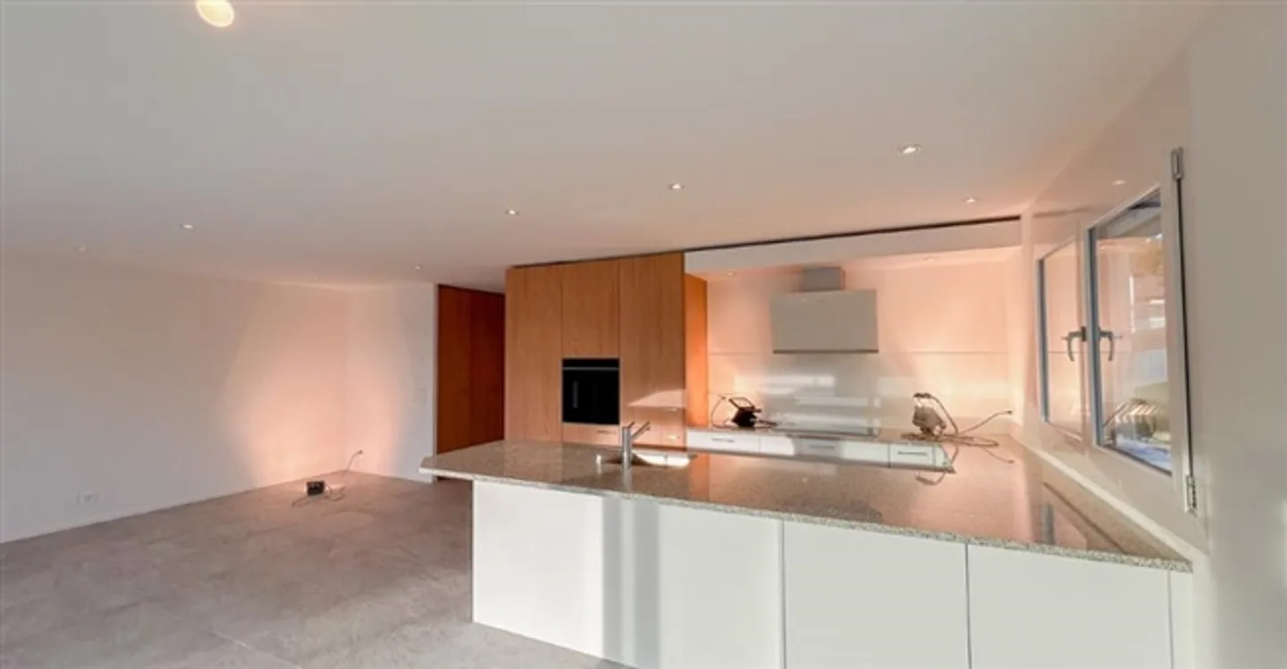 Dépôt spacieux avec appartement - Photo 11 sur 13