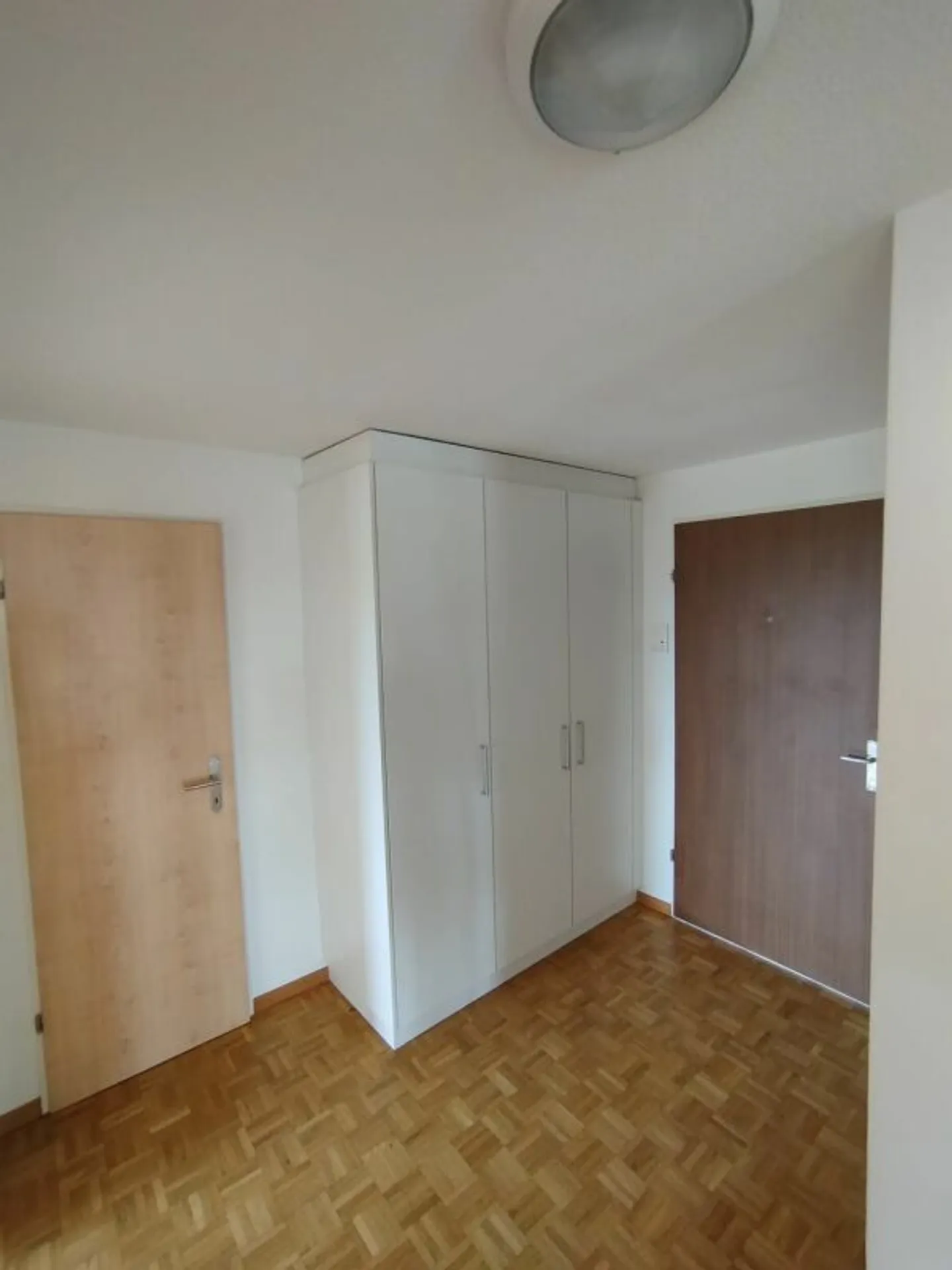 Charming Apartment in Prime Location - Photo 5 of 10