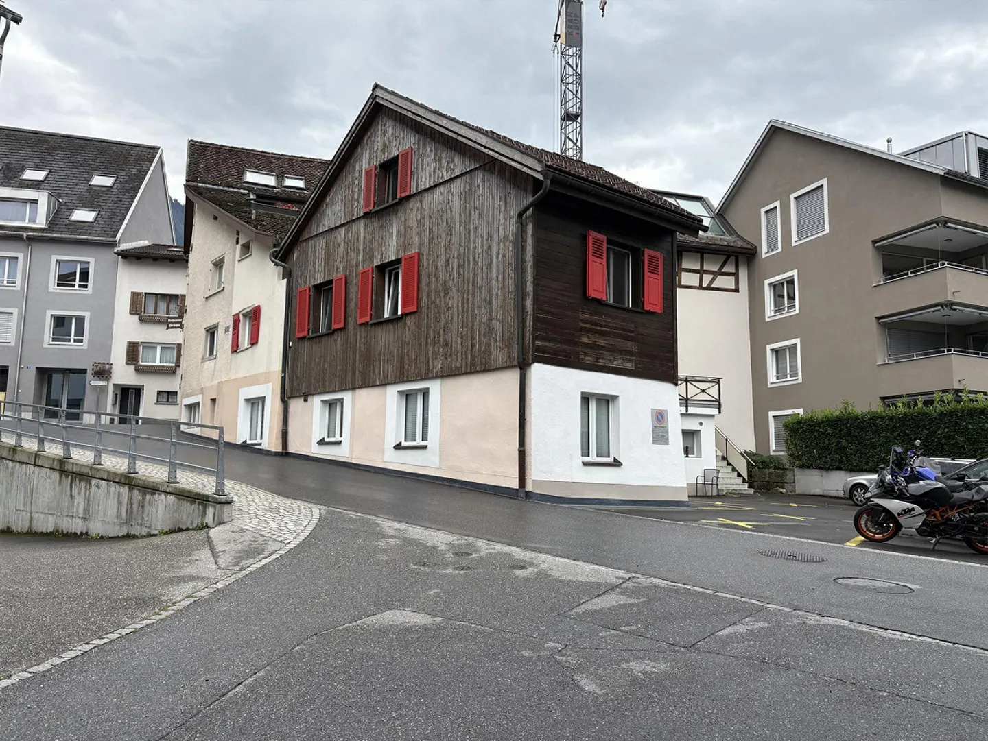 Parcheggio esterno - Foto 2 di 2