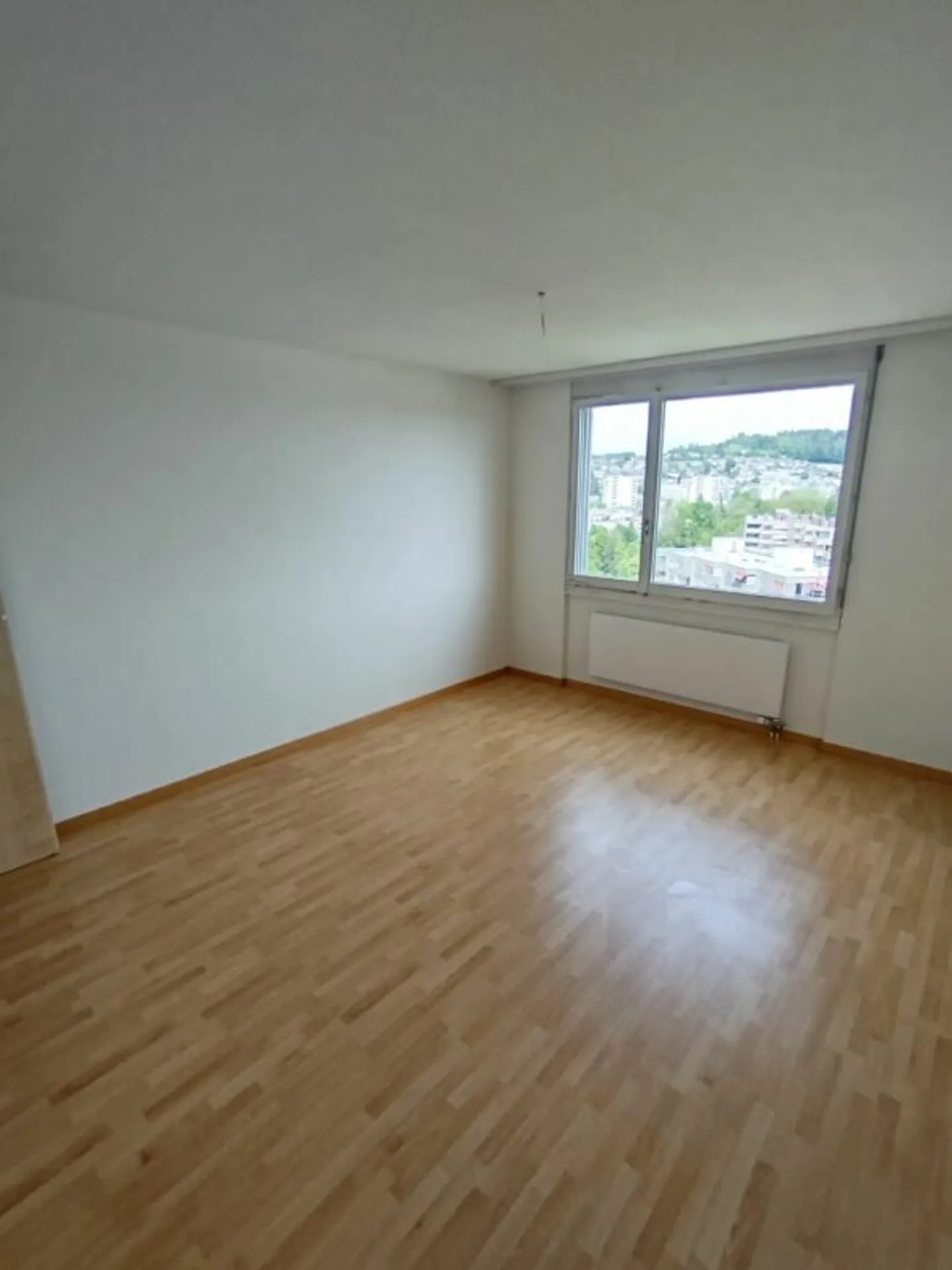 Charming Apartment in Prime Location - Photo 7 of 10
