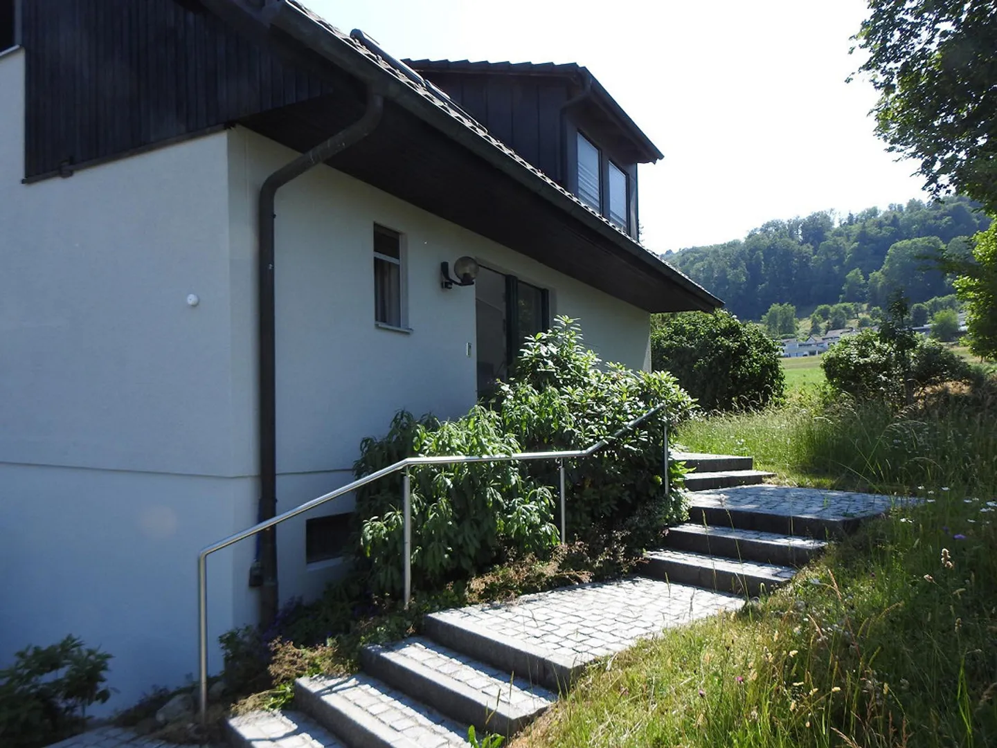 Affascinante casa unifamiliare di 5,5 stanze in Sihlwaldstrasse a Langnau am Albis - Foto 13 di 17