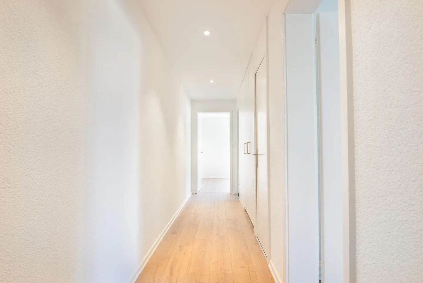 Renovated 2-room apartment for rent in Spreitenbach! - Photo 6 of 8