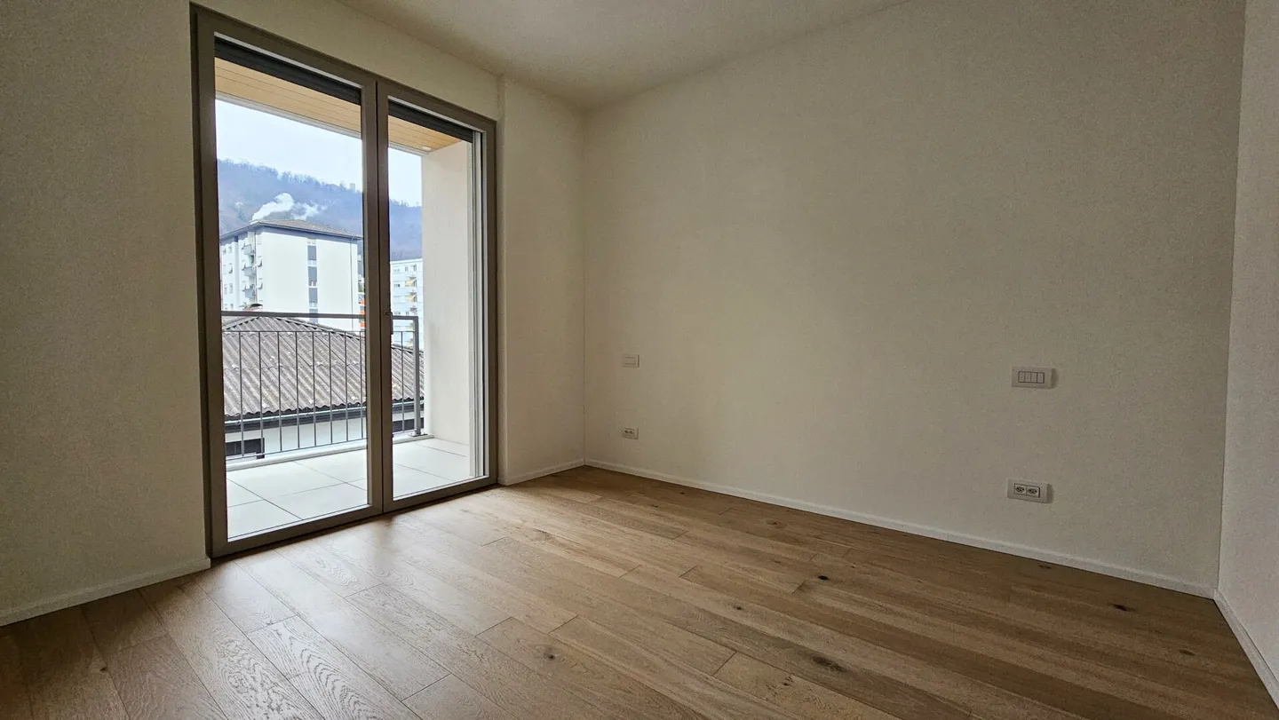 2.5 LOCALI CON LAVANDERIA PRIVATA E POSTEGGIO - Foto 5 di 9