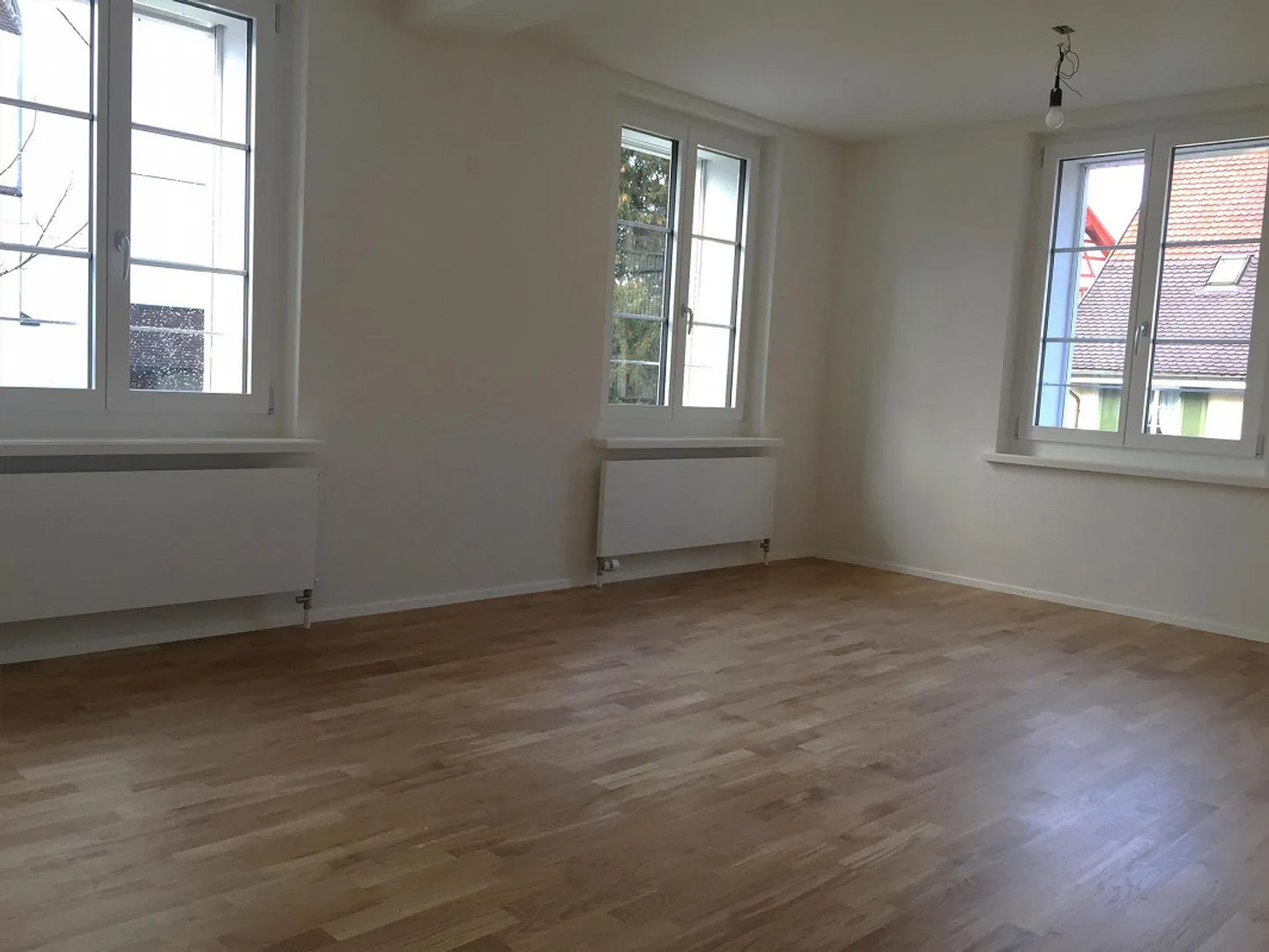 Dans le vieux centre du village - Photo 5 sur 12