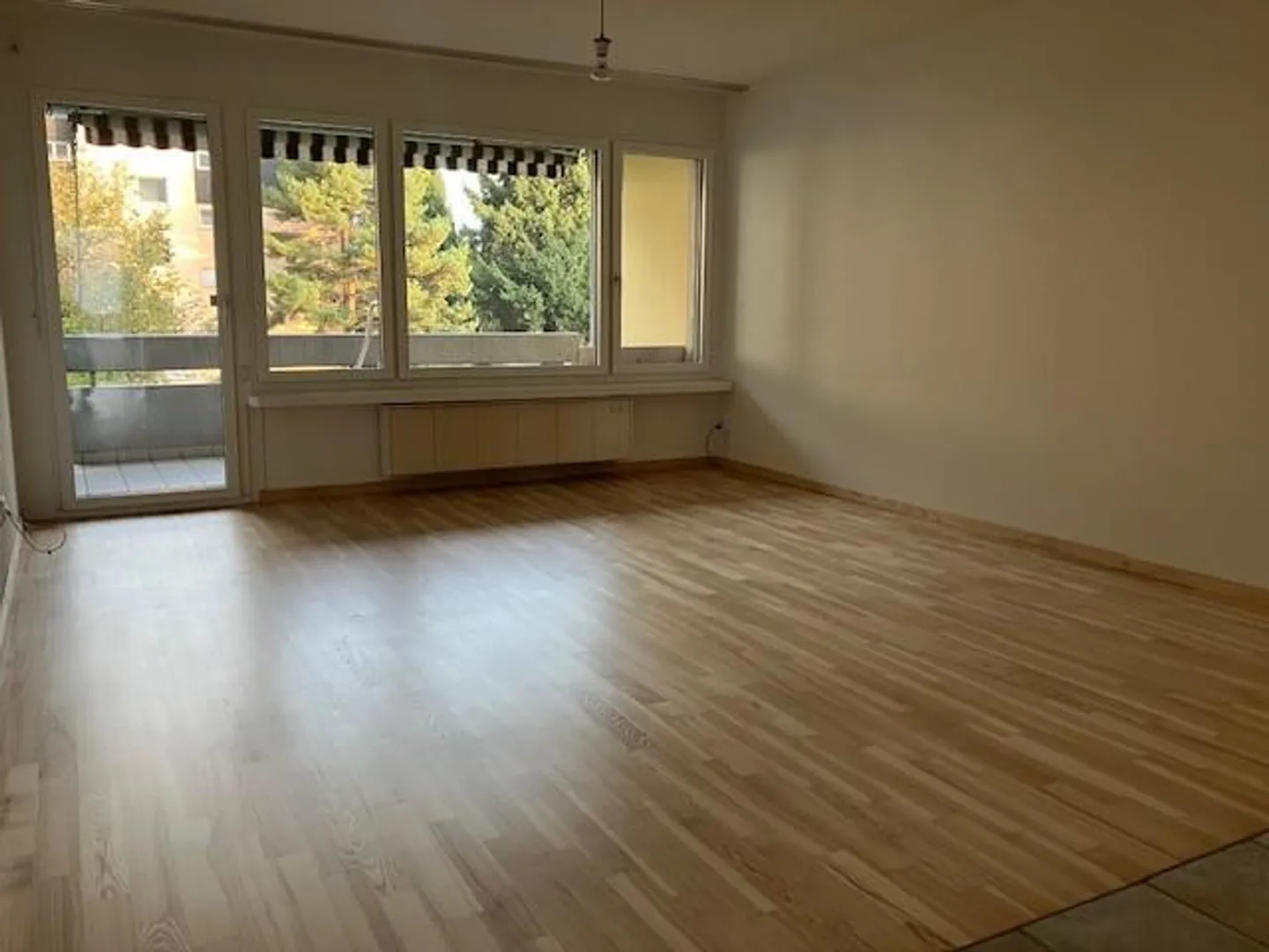 Zentrale 4.5 Zimmer Wohnung - Foto 3 von 8