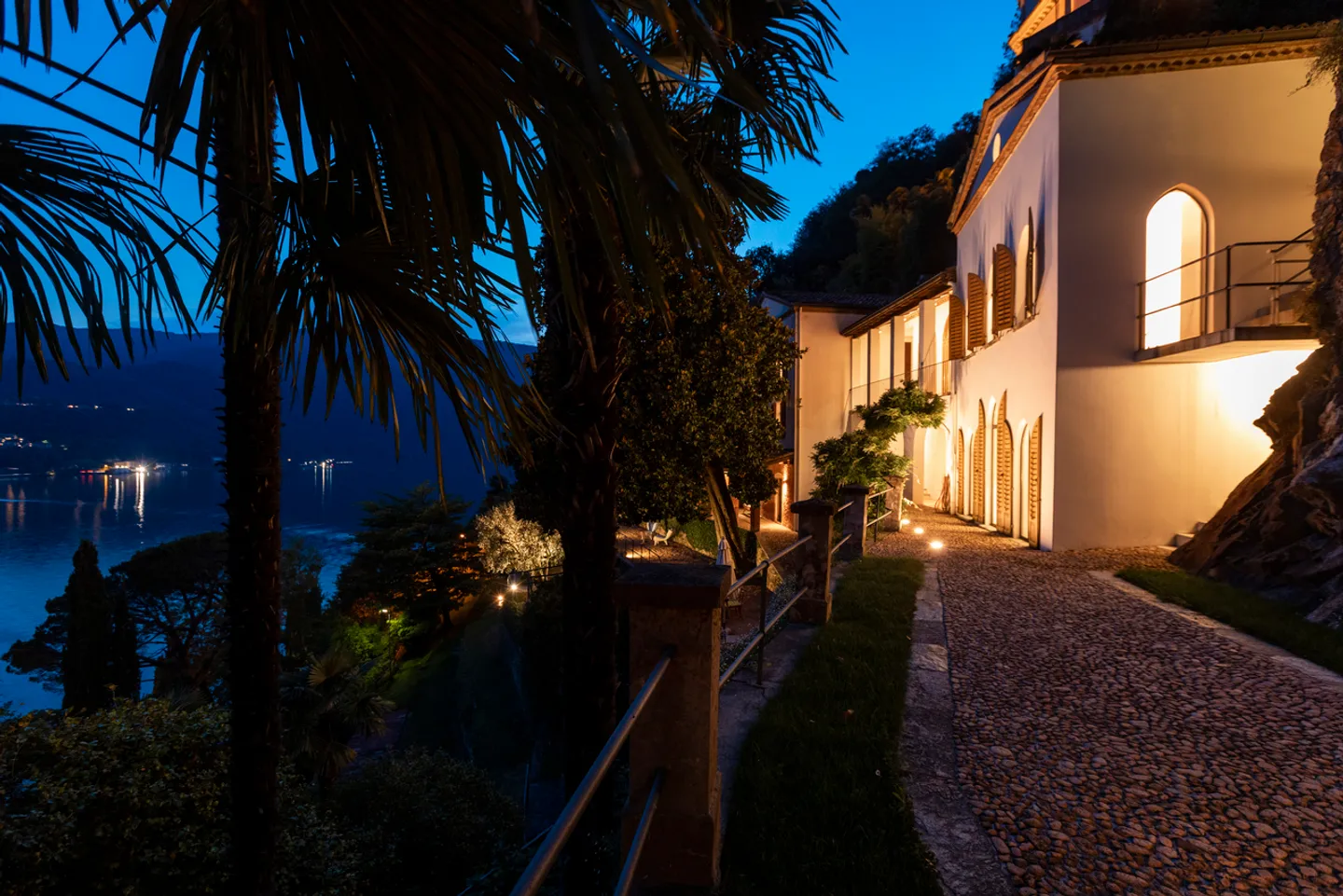 Zeitlose Eleganz in exklusiver Lage - Foto 11 von 23