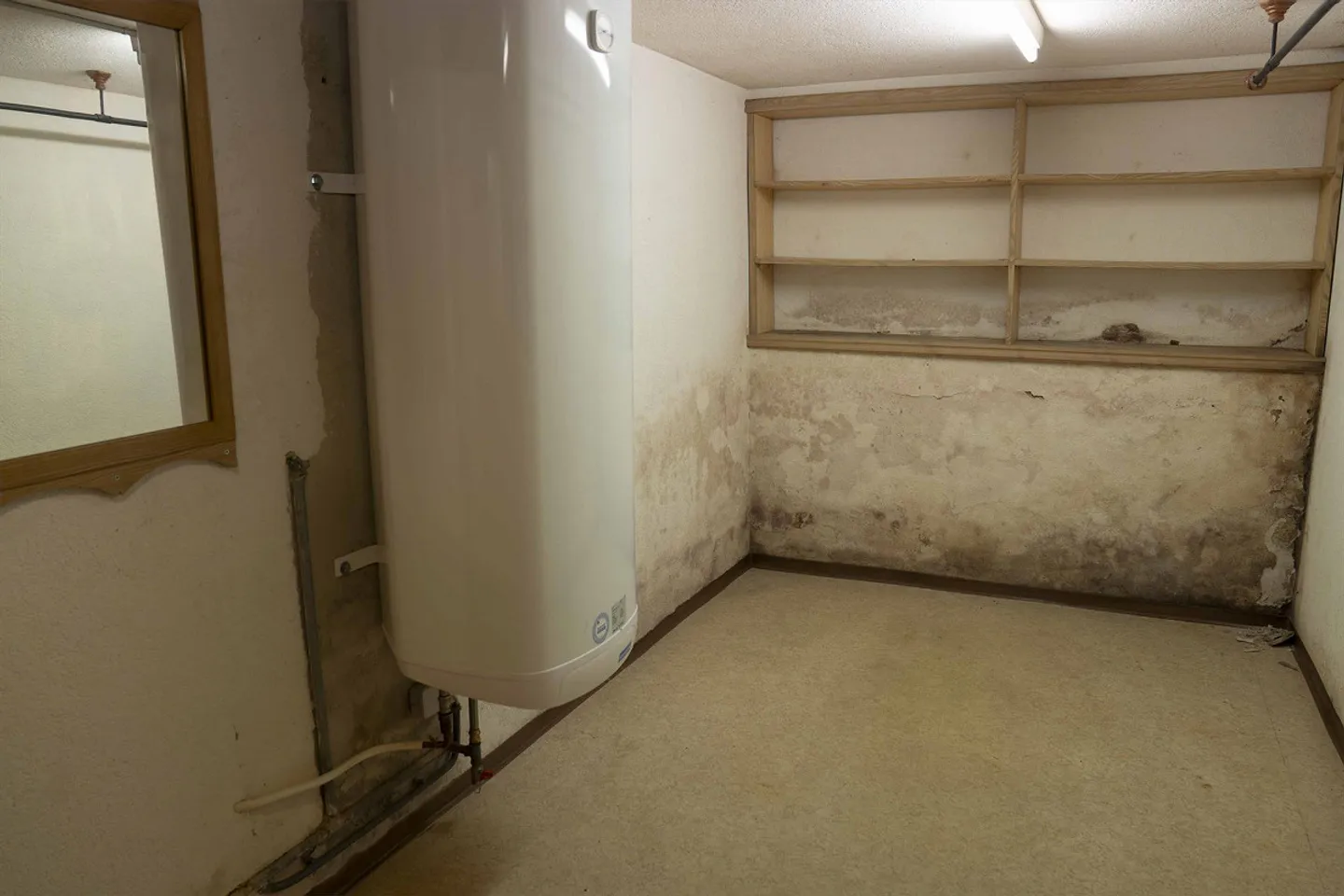 Space miracle with a usable area of approx. 211m2, lots of character and charm - Photo 12 of 29