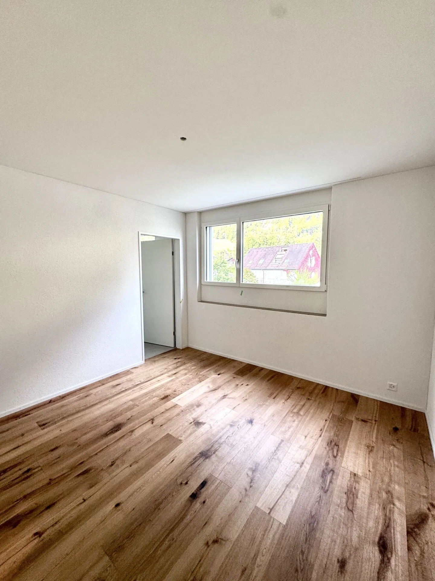 Appartamento attico di 3,5 locali a Netstal - Foto 7 di 10