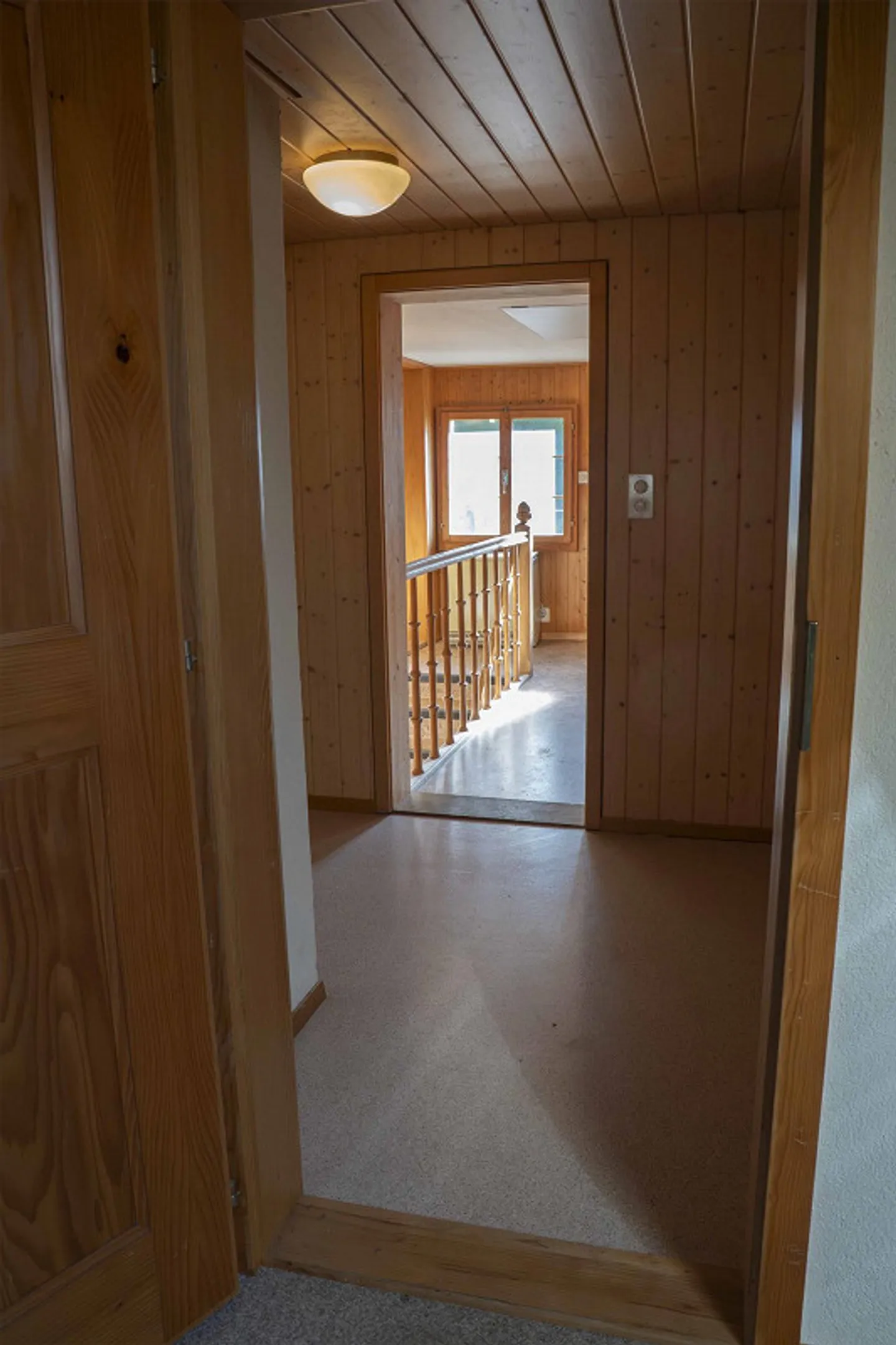 Space miracle with a usable area of approx. 211m2, lots of character and charm - Photo 23 of 29