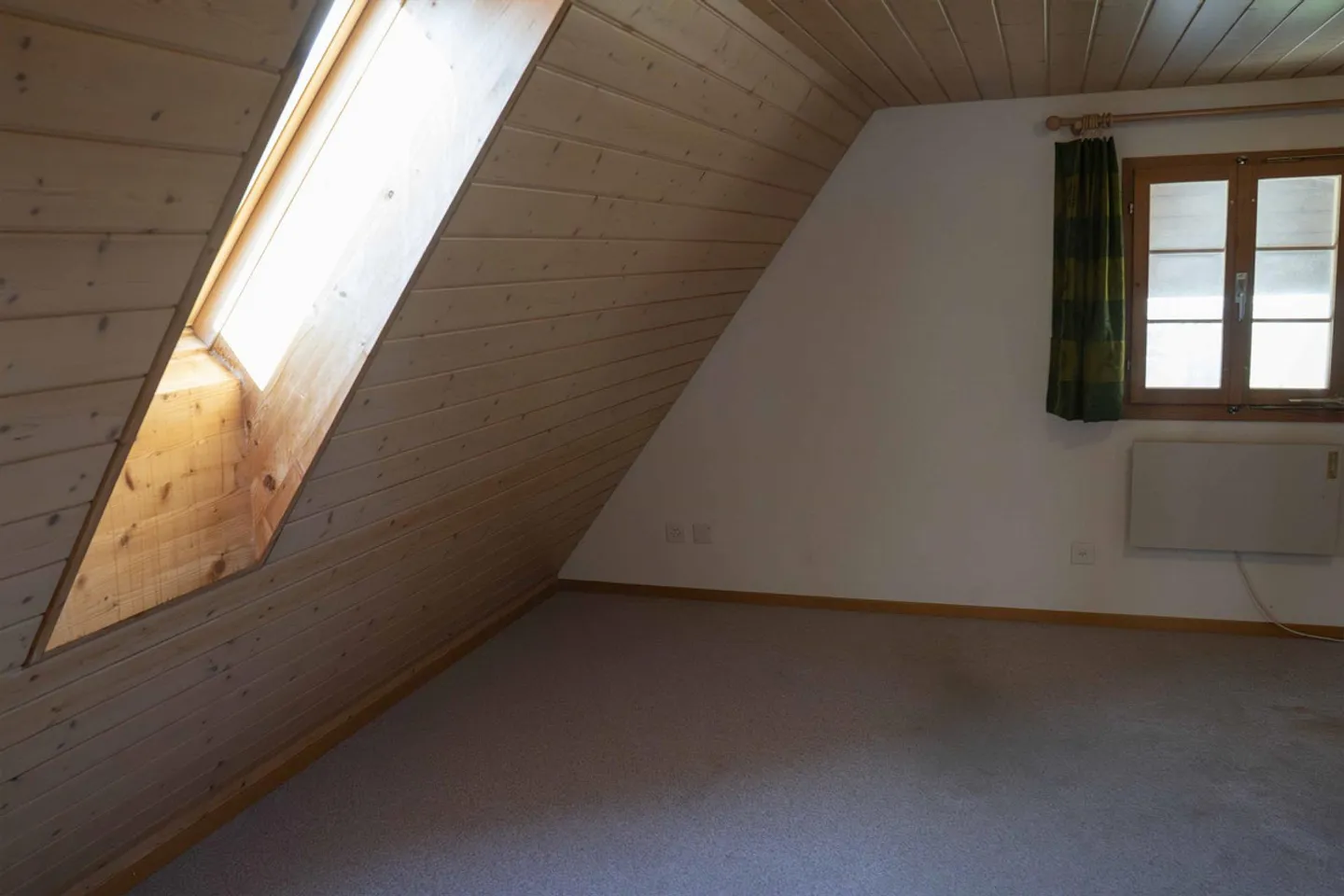 Space miracle with a usable area of approx. 211m2, lots of character and charm - Photo 24 of 29