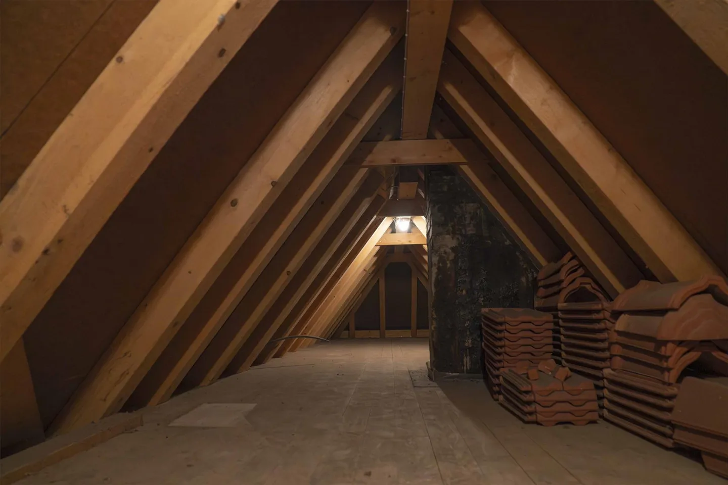 Space miracle with a usable area of approx. 211m2, lots of character and charm - Photo 26 of 29