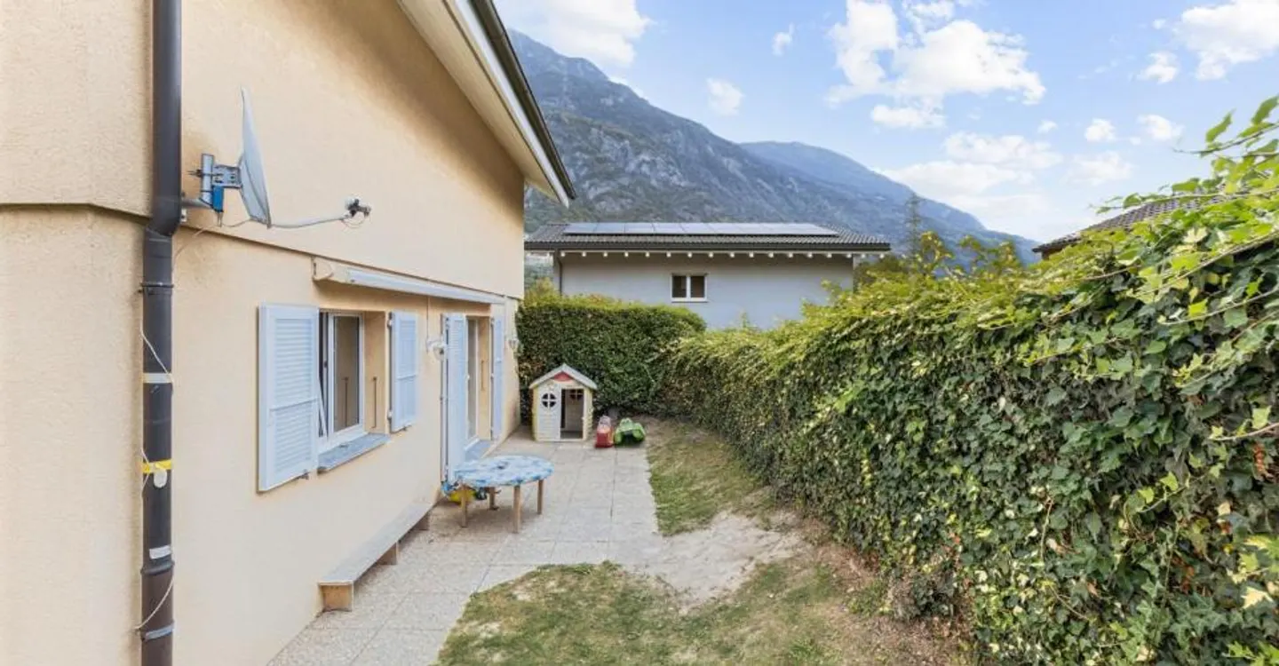 Schöne individuelle Villa mit 5,5 Zimmern, die schöne Volumen bietet - Foto 12 von 13