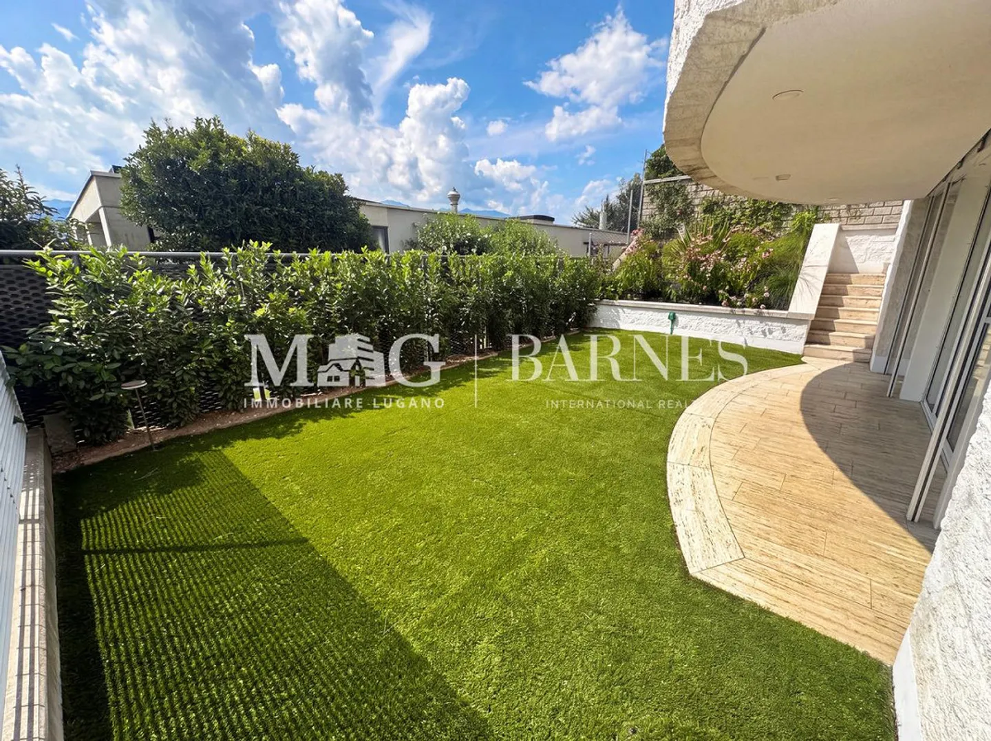 Lugano, Albonago | Exclusive Villa with Garden and Panoramic View - Photo 4 of 14
