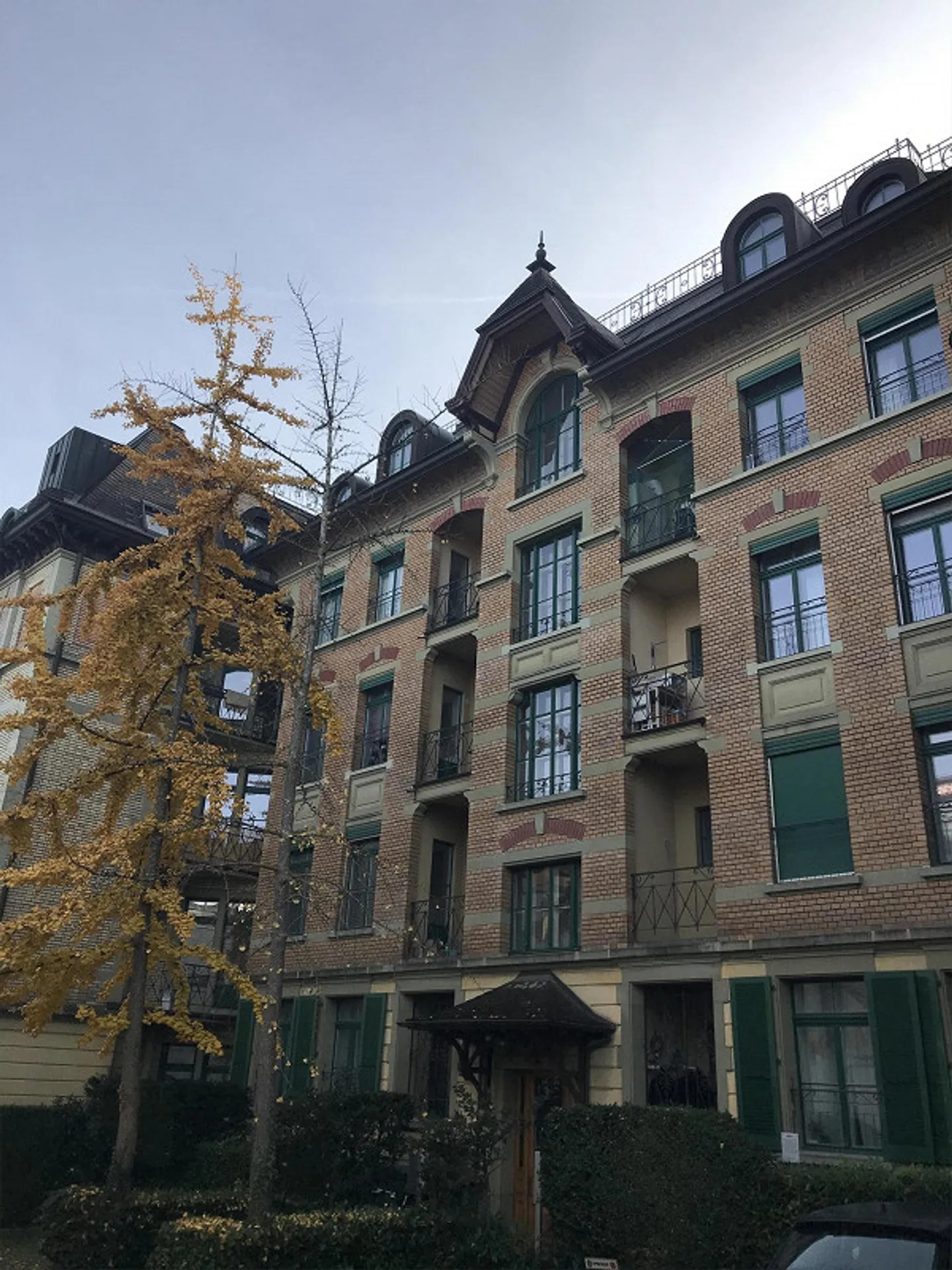 Beautiful 3-room attic apartment available from 15.12. or by arrangement. - Photo 2 of 2