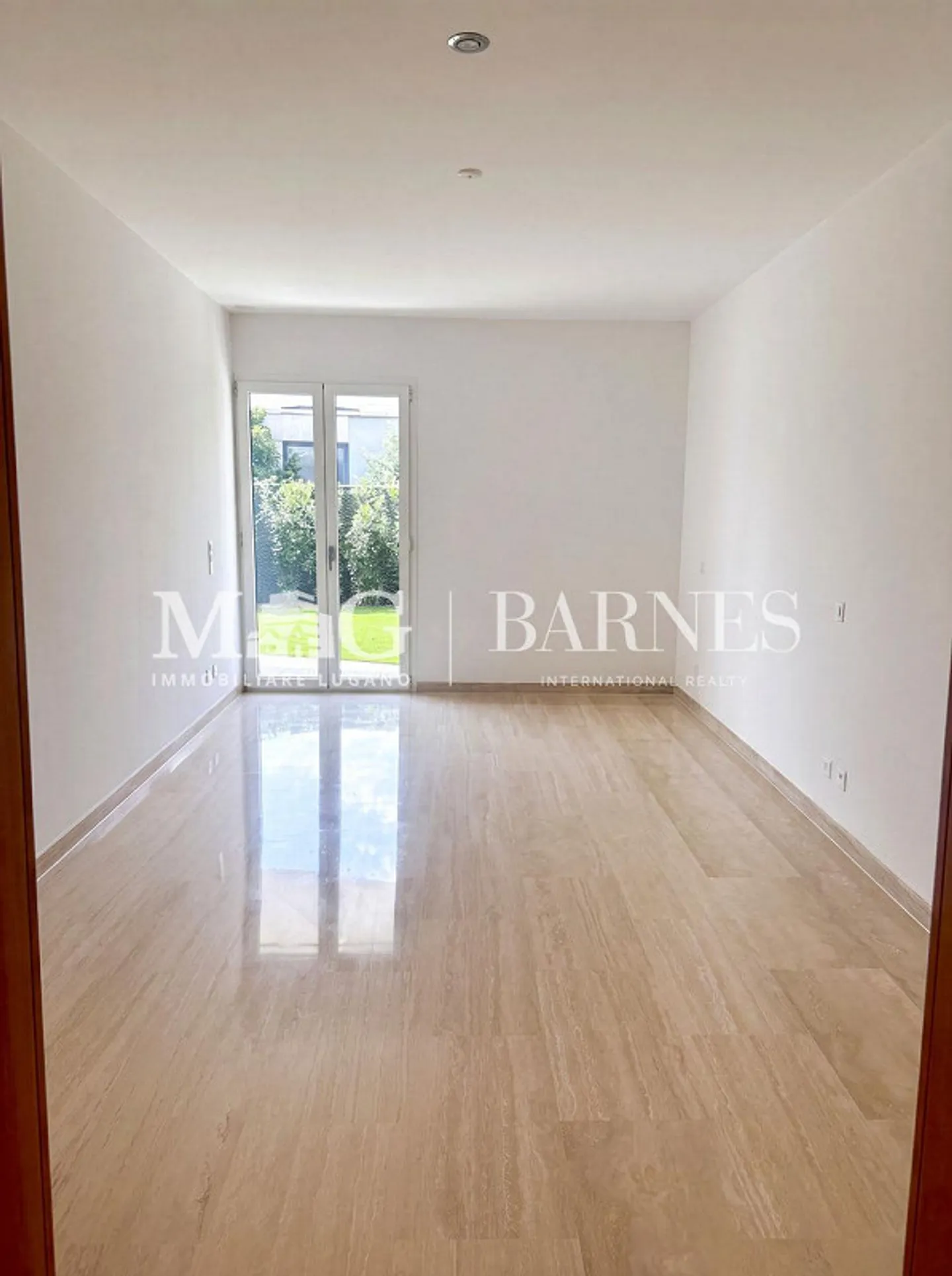 Lugano, Albonago | Exclusive Villa with Garden and Panoramic View - Photo 8 of 14
