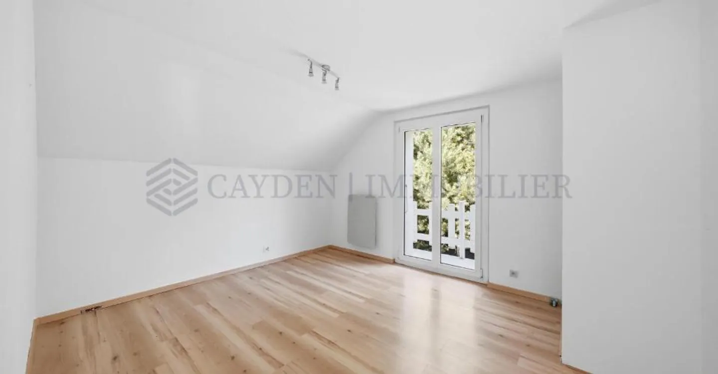 Villa bifamiliare ristrutturata con studio per gli ospiti in un ambiente residenziale privilegiato a Commugny - Foto 6 di 13