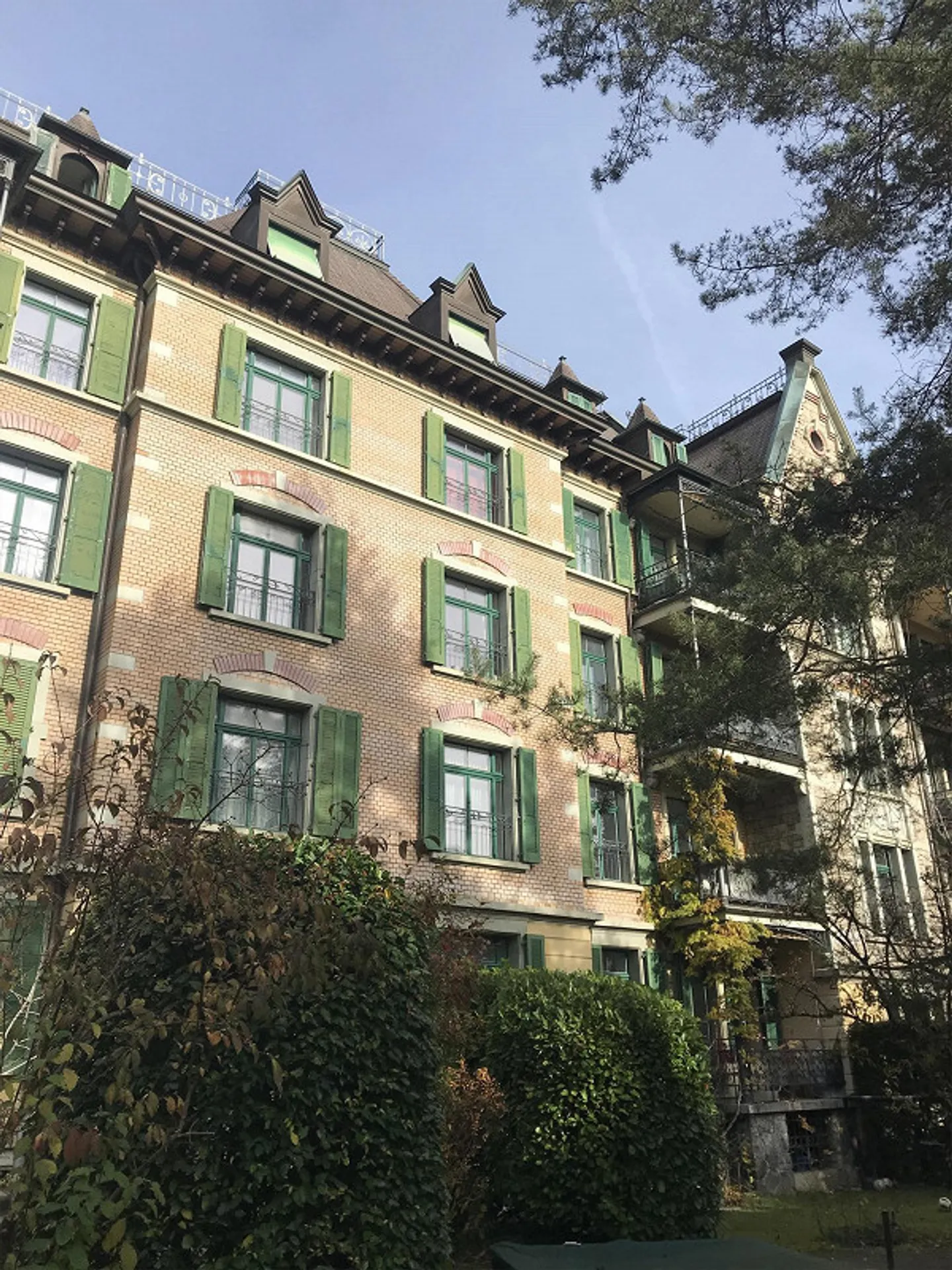 Beautiful 3-room attic apartment available from 15.12. or by arrangement. - Photo 1 of 2