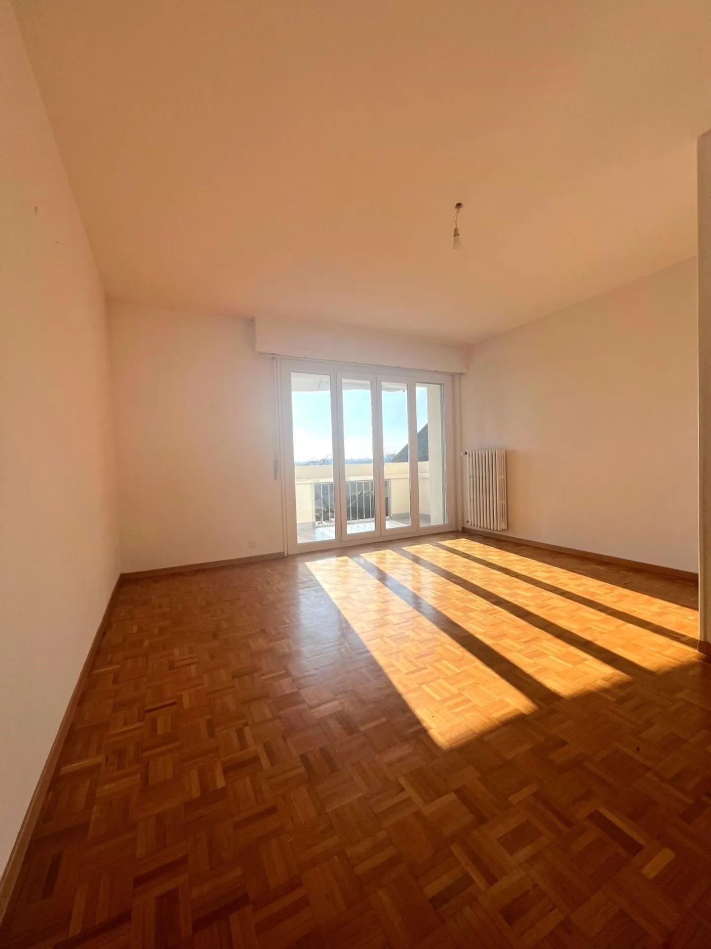 Charmant Appartement Rénové - Photo 4 sur 8
