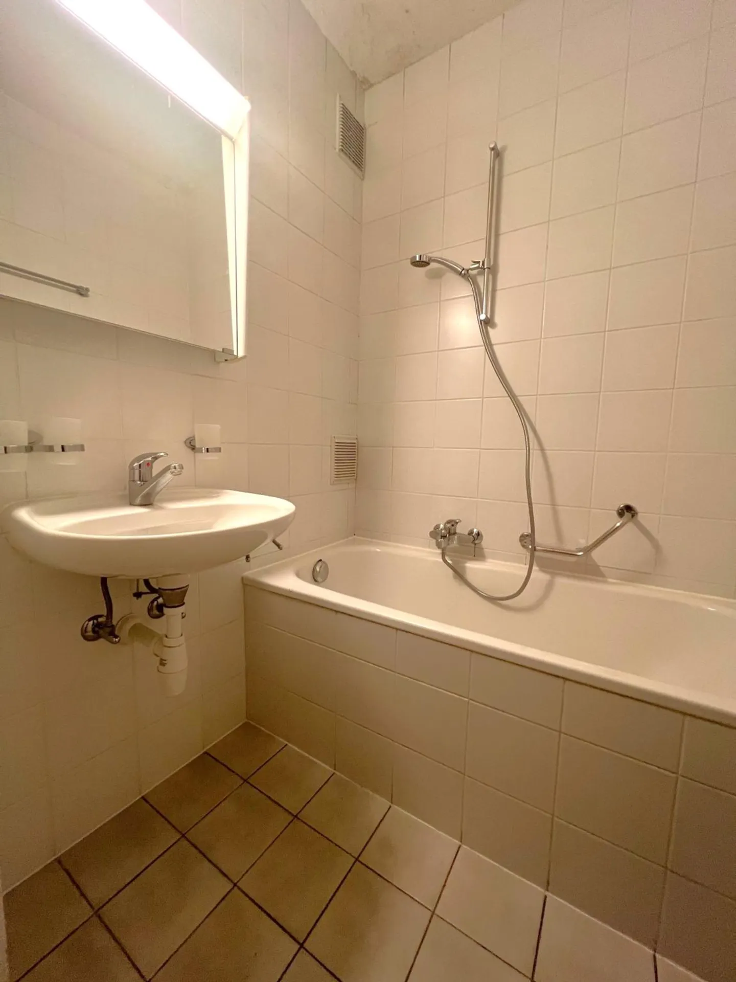 Charmant Appartement Rénové - Photo 8 sur 8