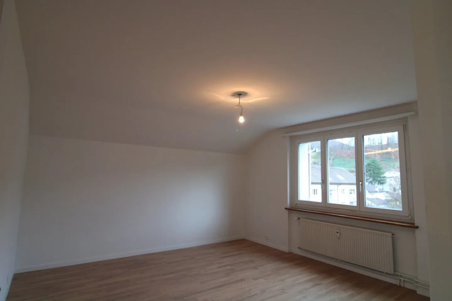 Bella appartamento ristrutturato di 4.5 stanze - Foto 5 di 10