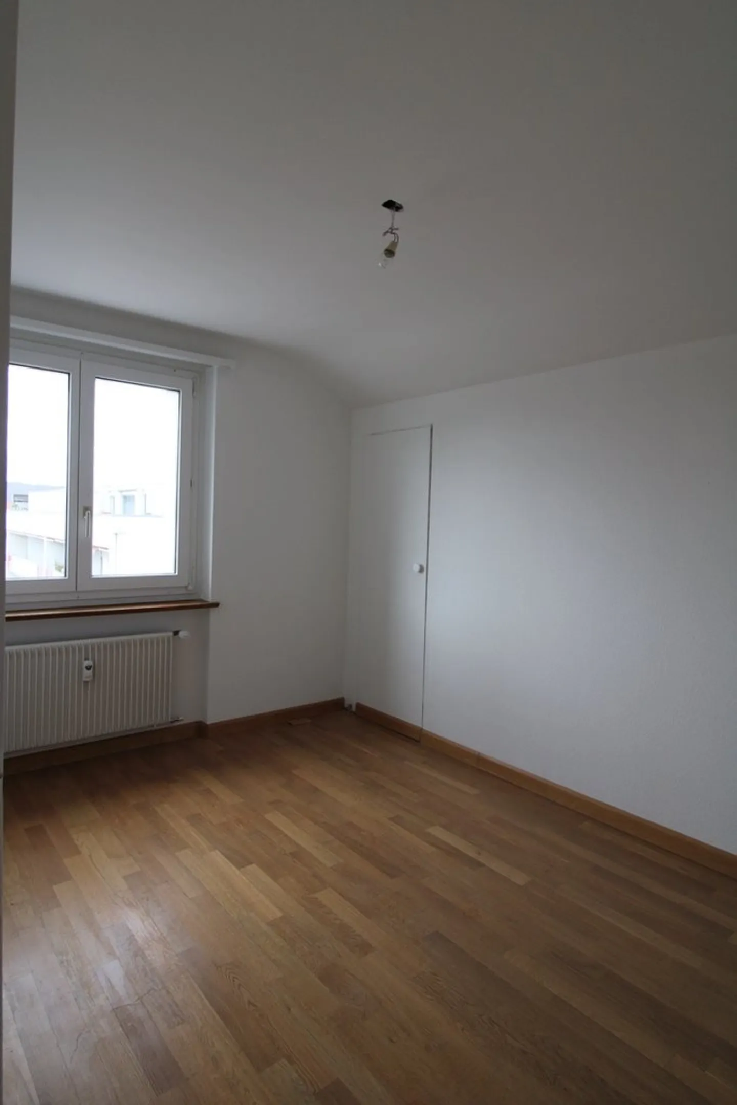 Bella appartamento ristrutturato di 4.5 stanze - Foto 7 di 10