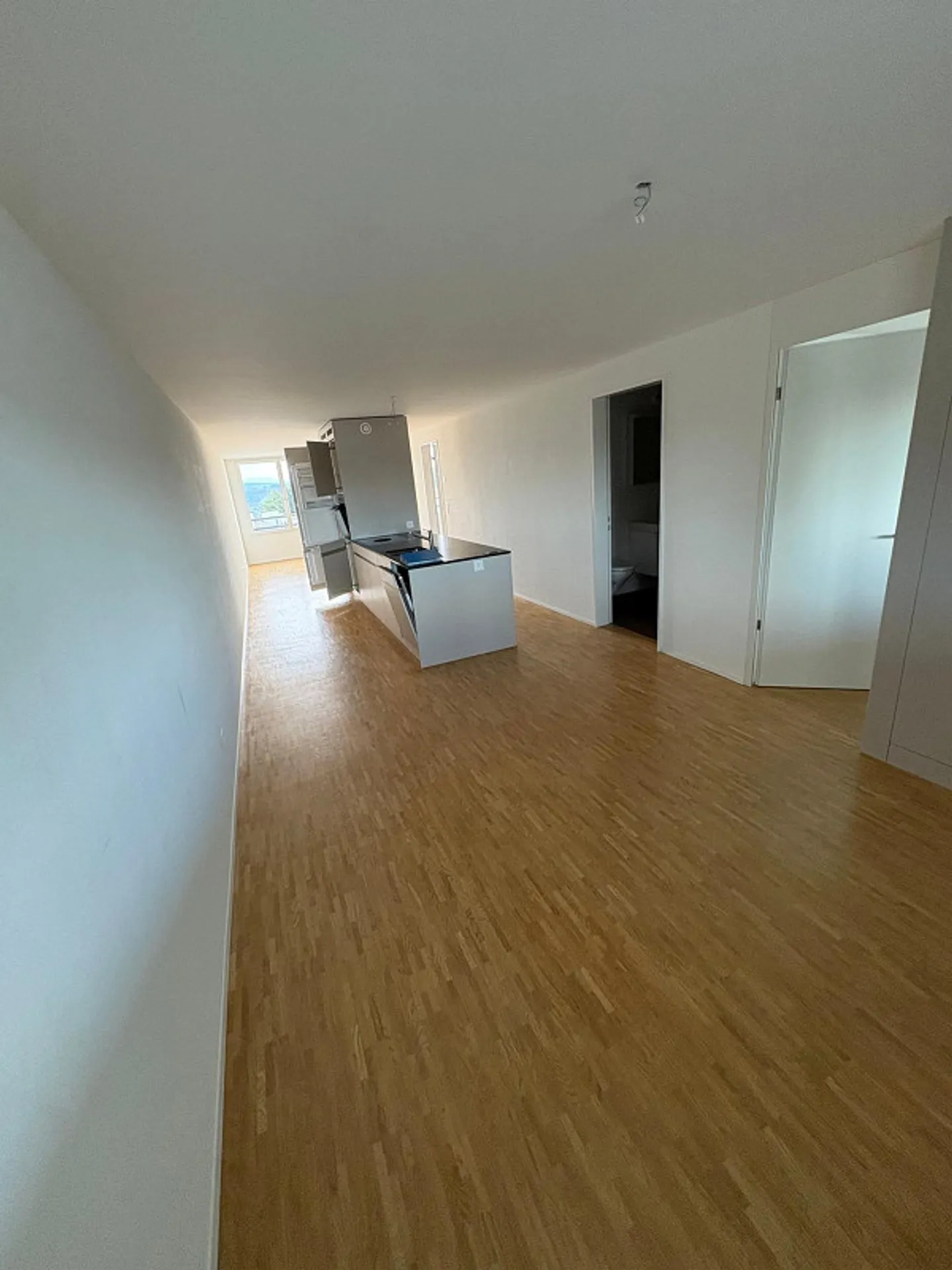 Modern 2.5-room apartment in Zollikofen – New building with balcony and underground garage - Photo 5 of 12