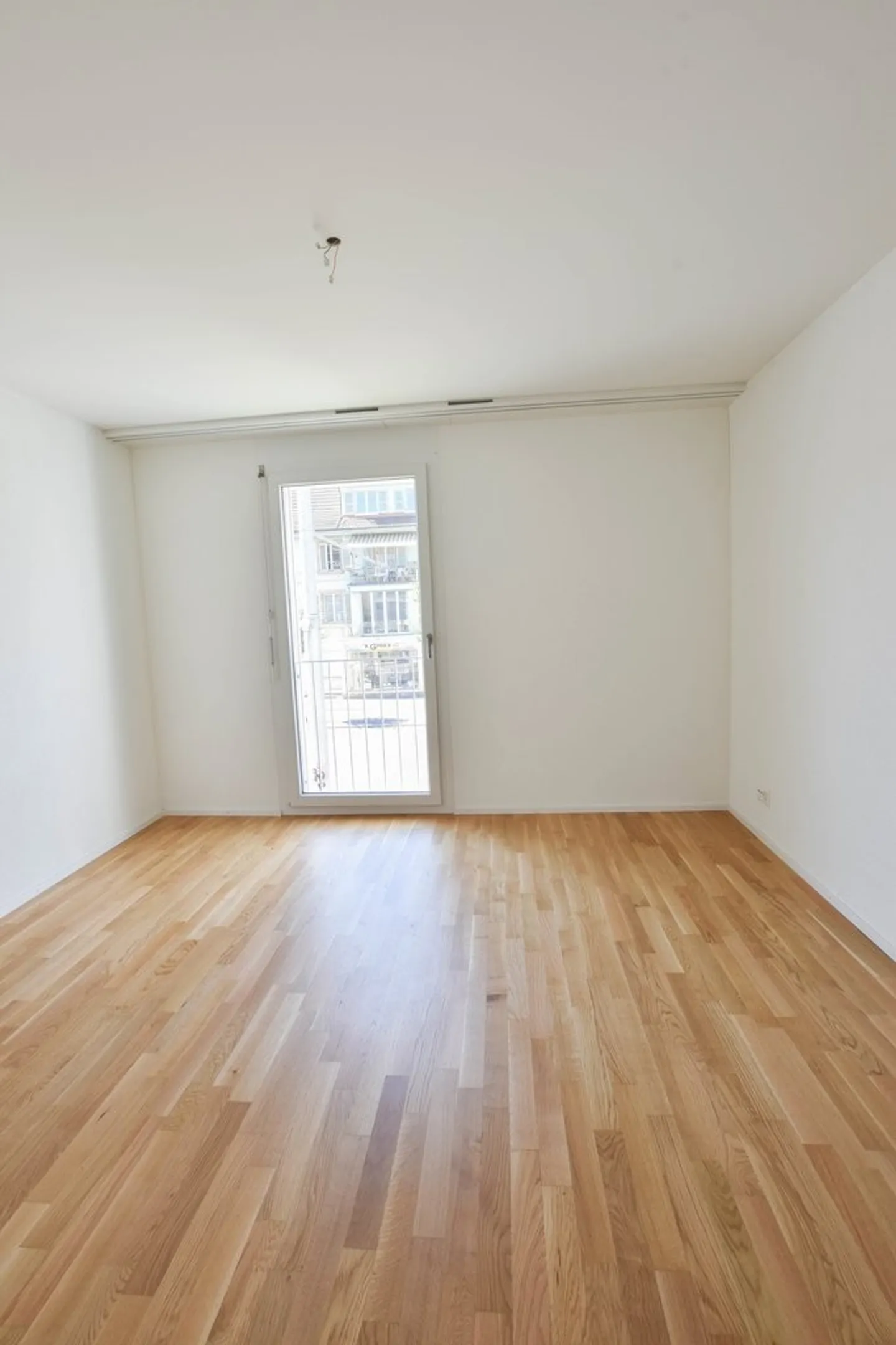 Appartamento moderno di 3,5 locali nel Jardin du Paradis - Foto 6 di 12