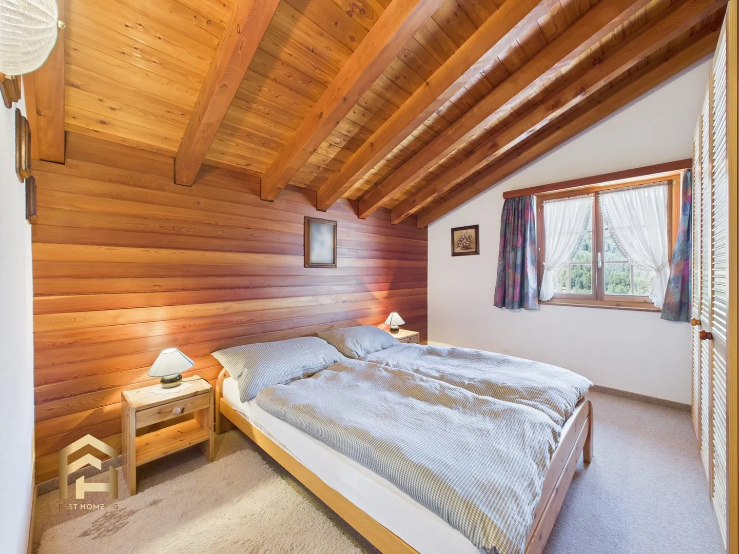 Elegant chalet with two independent apartments and stunning views - Photo 12 of 13