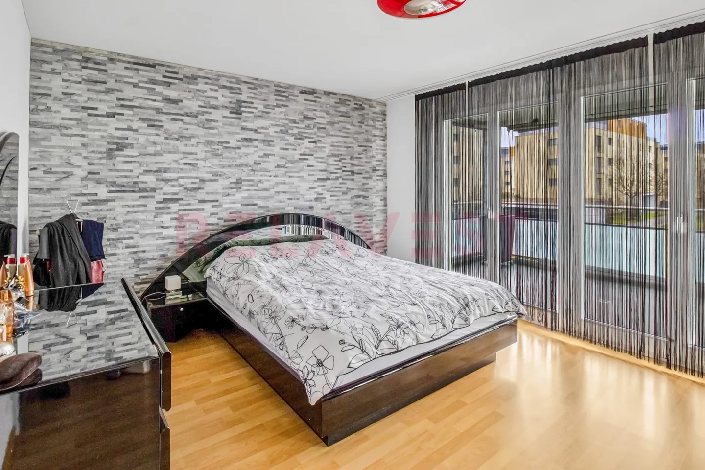 Une maison pour arriver. Spacieux. Lumineux. Vaut la peine d'être vécu. - Photo 5 sur 12
