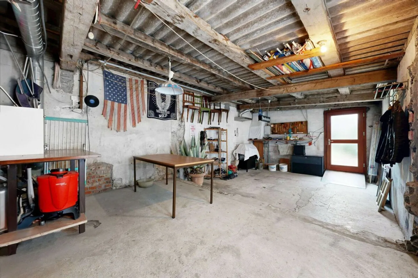 Ampia casa unifamiliare con area esterna versatile, posto auto e capanno/garage aggiuntivo - Foto 8 di 22