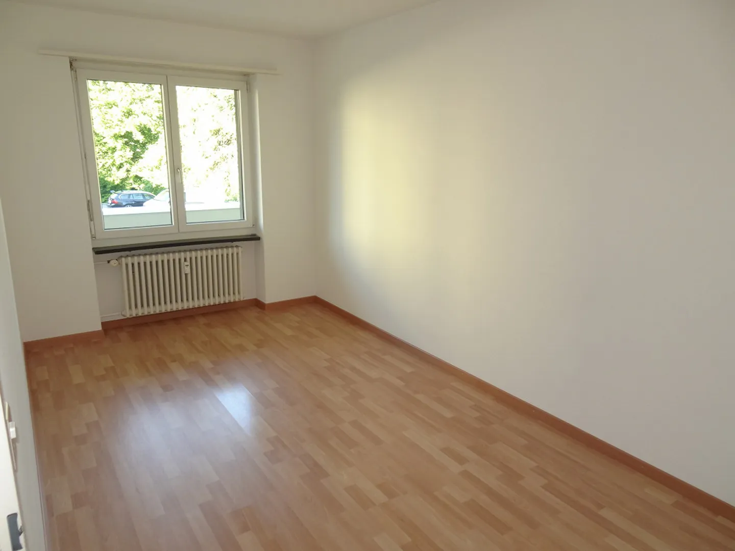 Appartamento 3,5 locali con giardino soleggiato privato (50m2); ascensore - Foto 10 di 16