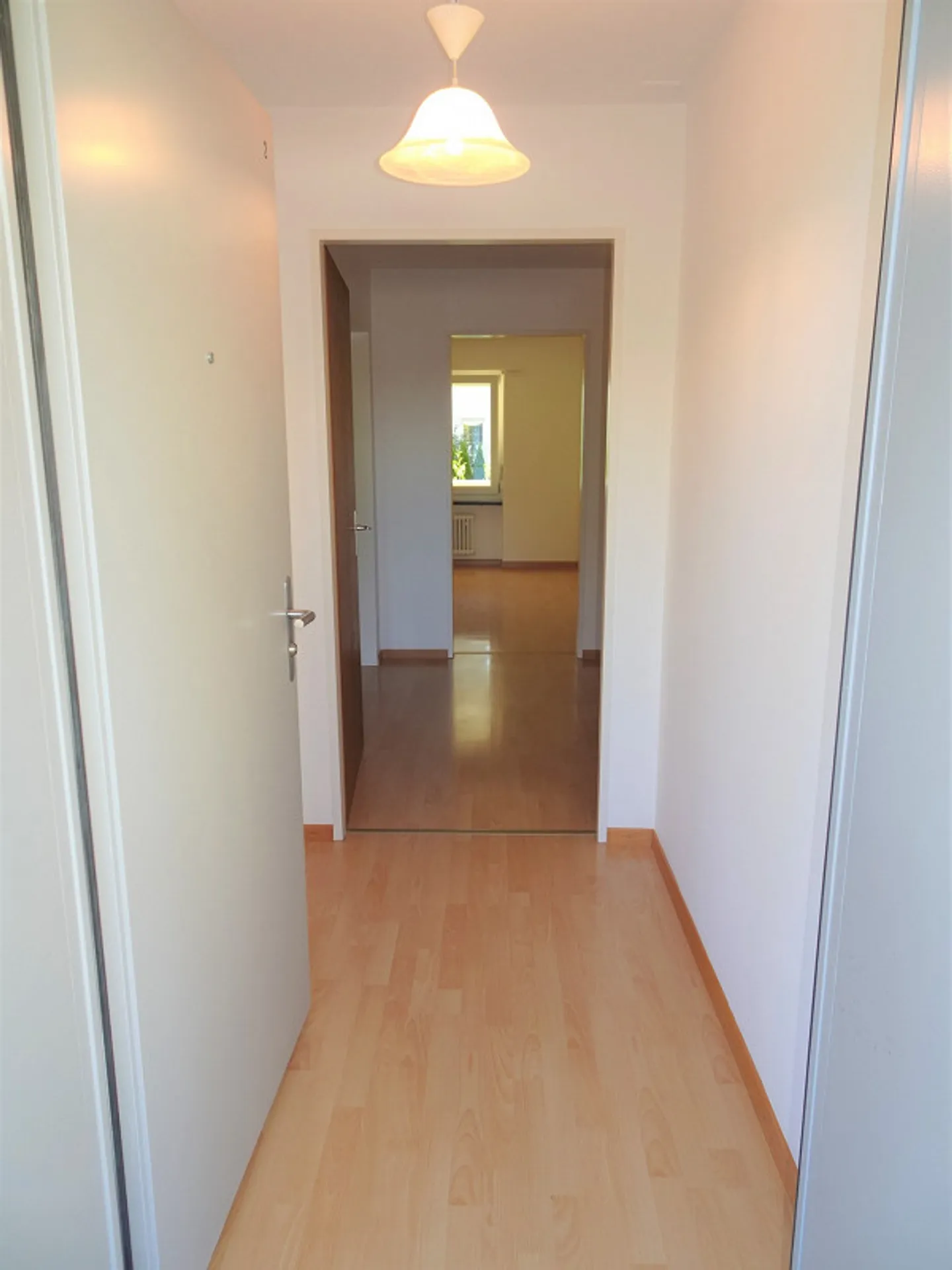 Appartamento 3,5 locali con giardino soleggiato privato (50m2); ascensore - Foto 12 di 16