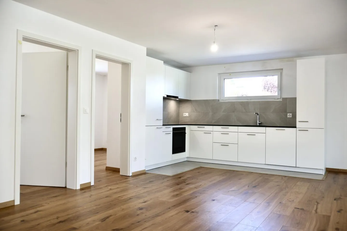 Appartement moderne dans un quartier calme - Photo 3 sur 17