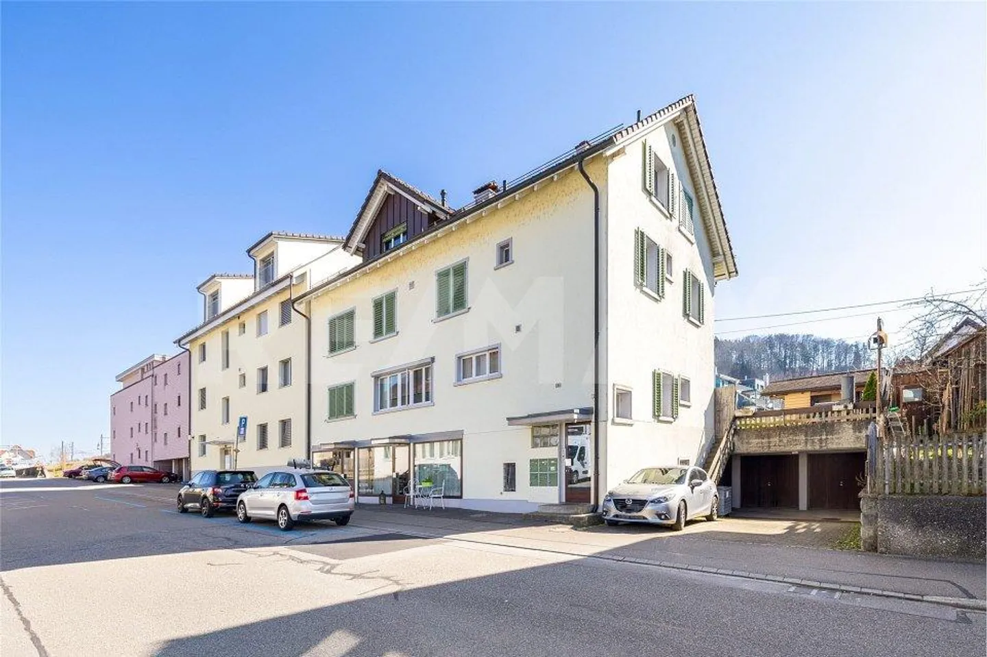 Opportunità di investimento attraente a Pfungen: Proprietà residenziale e commerciale... - Foto 4 di 13