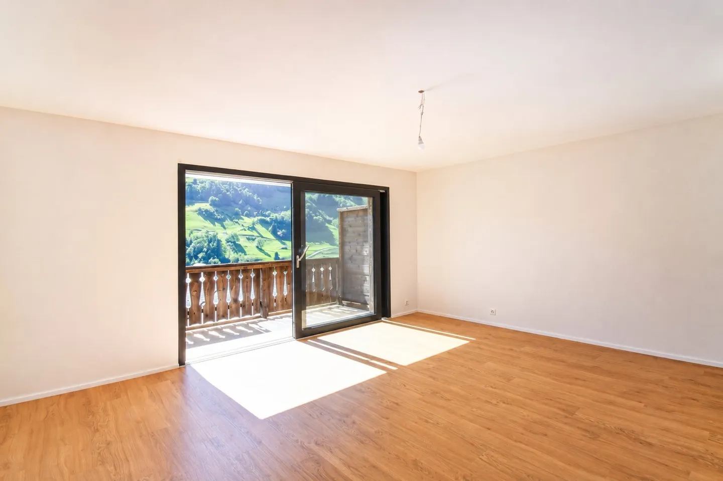 Duplex Apartment in Val-d'Illiez - Photo 3 of 13