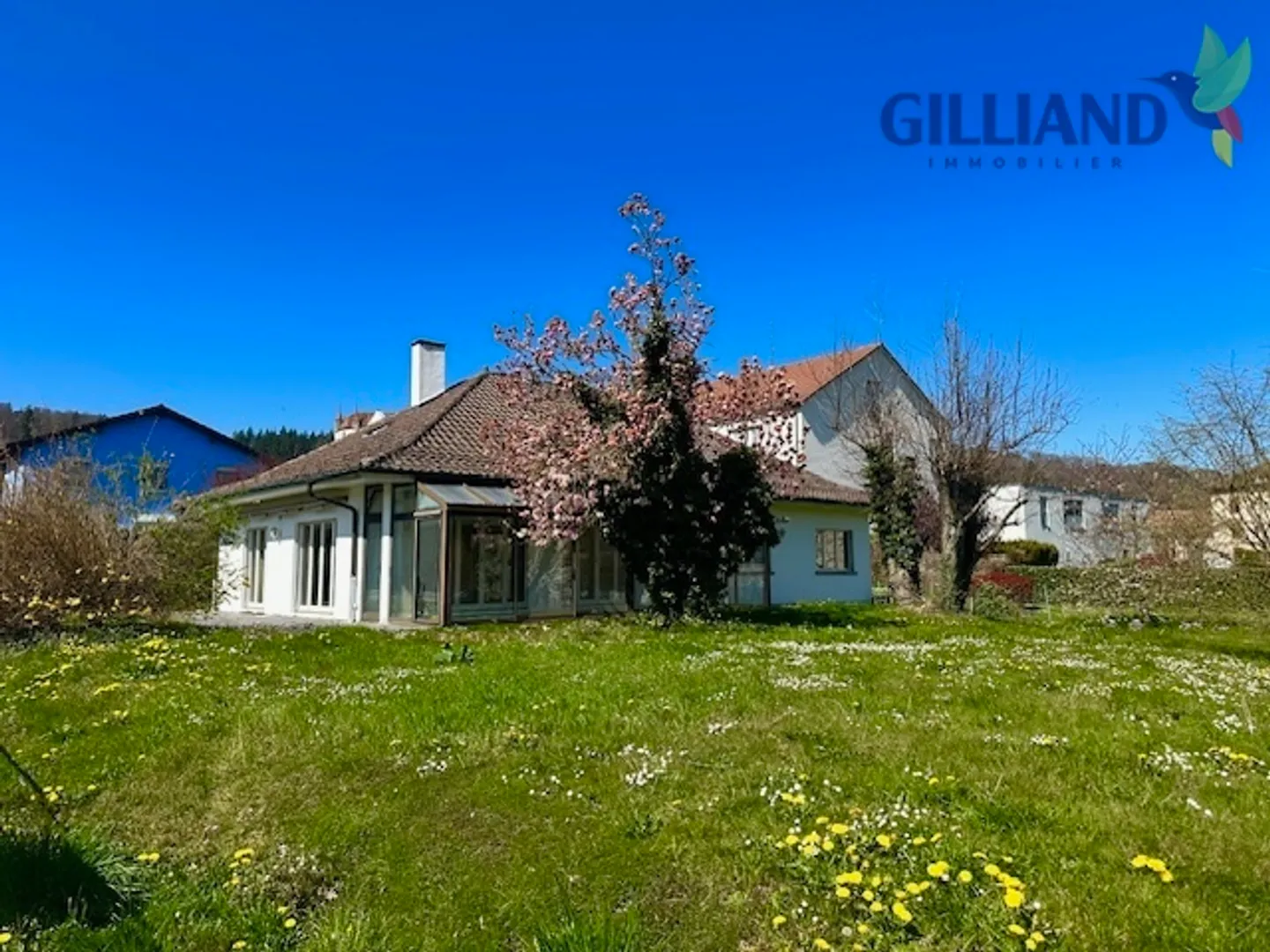 Schöne freistehende 5.5-Zimmer-Villa mit Studio im Herzen von Lucens - Foto 1 von 28