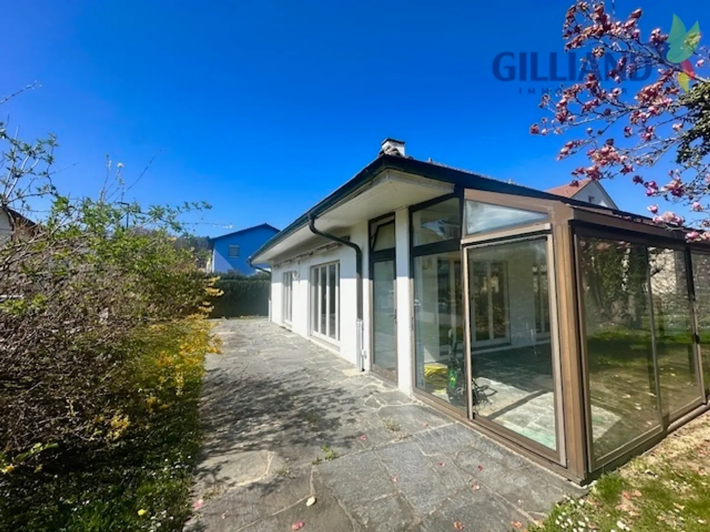 Schöne freistehende 5.5-Zimmer-Villa mit Studio im Herzen von Lucens - Foto 3 von 28