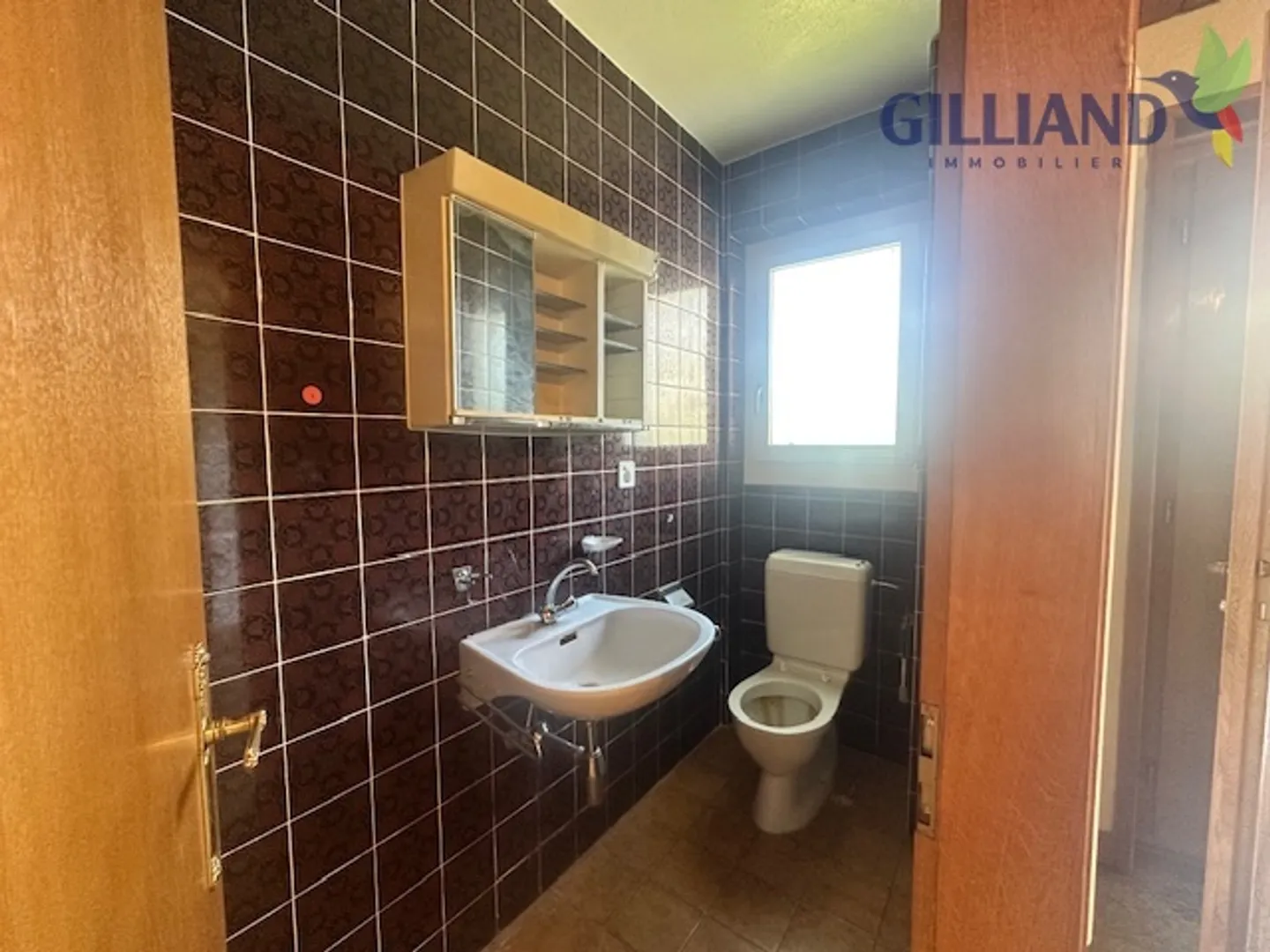 Schöne freistehende 5.5-Zimmer-Villa mit Studio im Herzen von Lucens - Foto 9 von 28