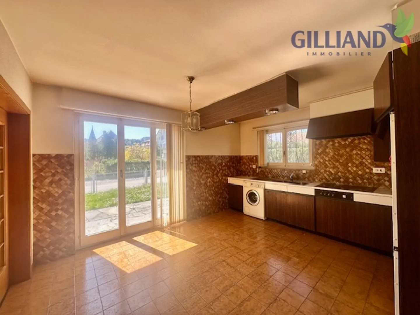 Schöne freistehende 5.5-Zimmer-Villa mit Studio im Herzen von Lucens - Foto 10 von 28