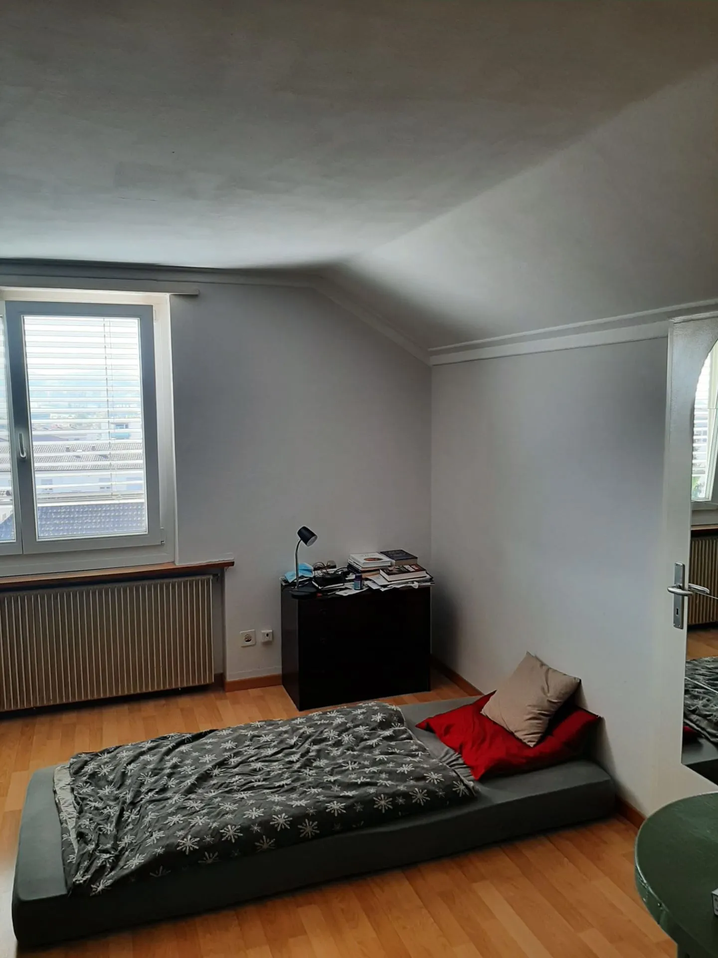 Appartement 1.5 pièces situé au calme disponible à partir du 1er avril 2026 - Photo 2 sur 5