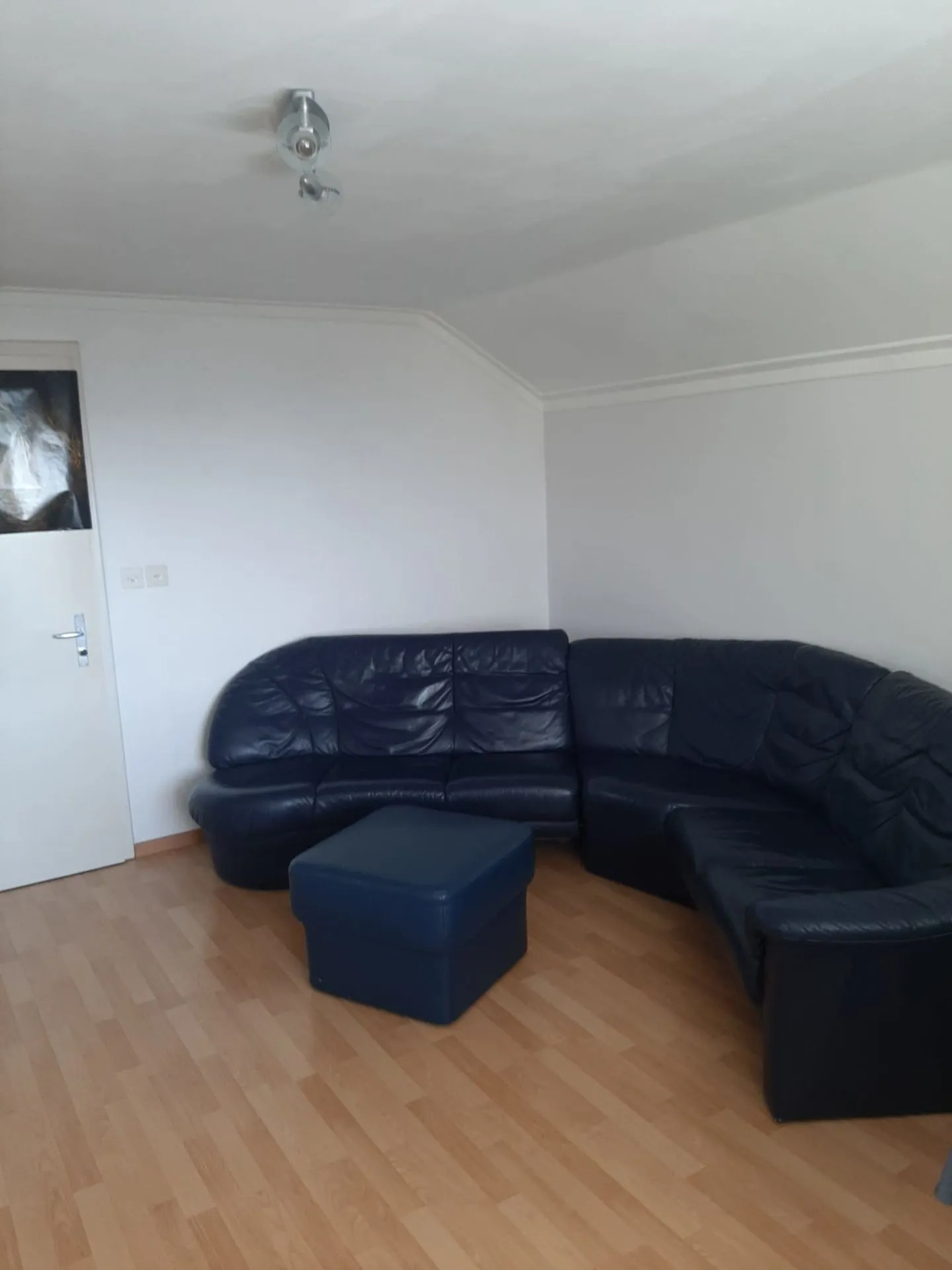 Appartement 1.5 pièces situé au calme disponible à partir du 1er avril 2026 - Photo 3 sur 5