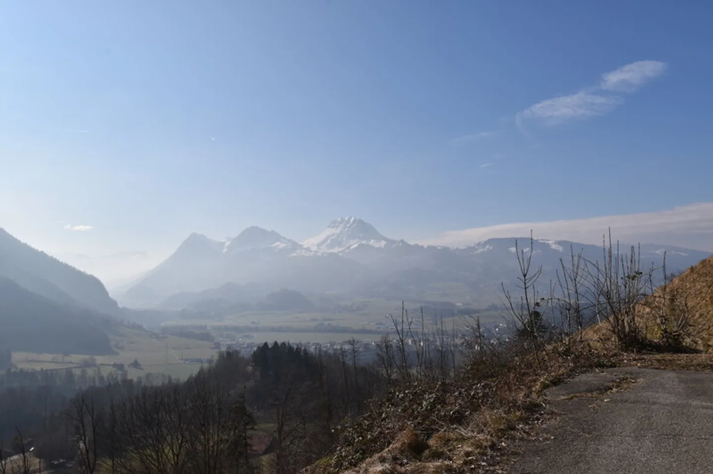 An exclusive architect-designed chalet with breathtaking panoramic views - Photo 2 of 8