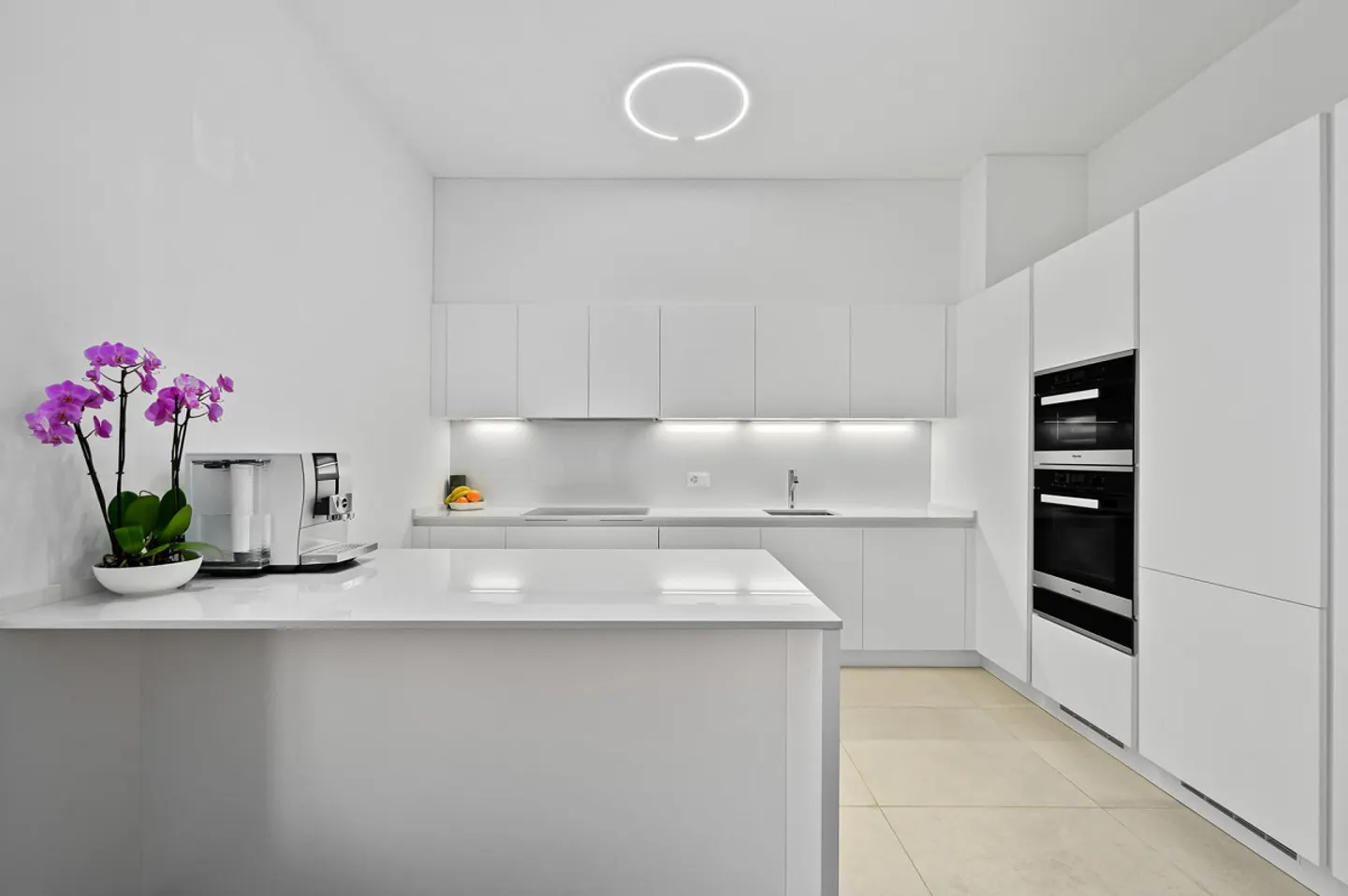 Chices Apartment mit Seeblick - Foto 3 von 13