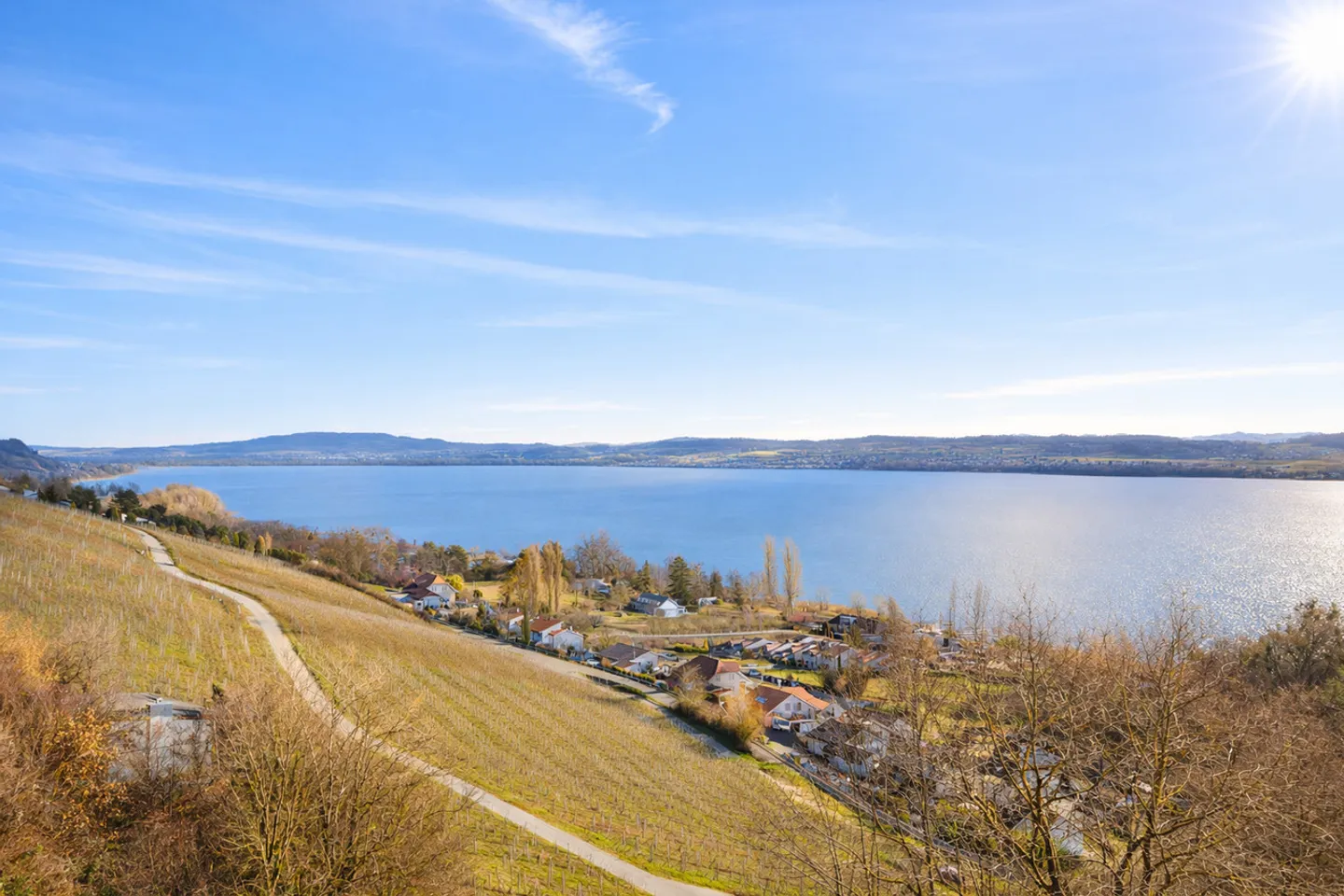 Villa d'exception avec vue sur le lac - Photo 11 sur 15