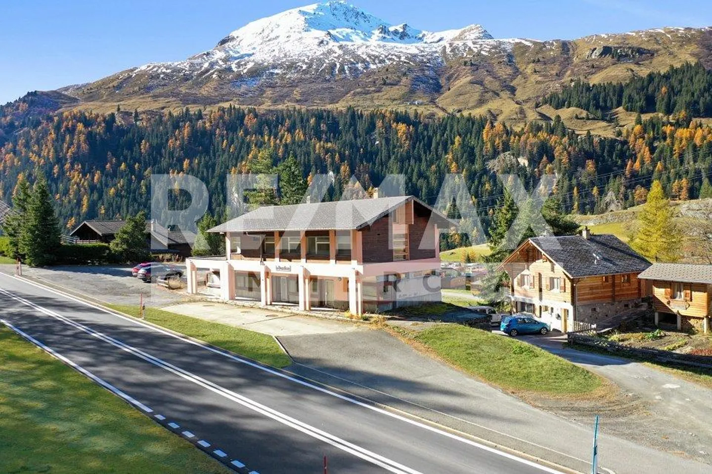 Edificio misto da ristrutturare, con ristorante + camere a Bourg-St-Pie... - Foto 1 di 8