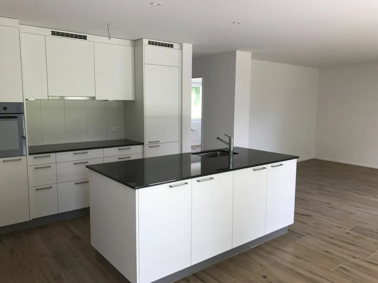 Enjoy the summer evenings on your terrace - Photo 3 of 8