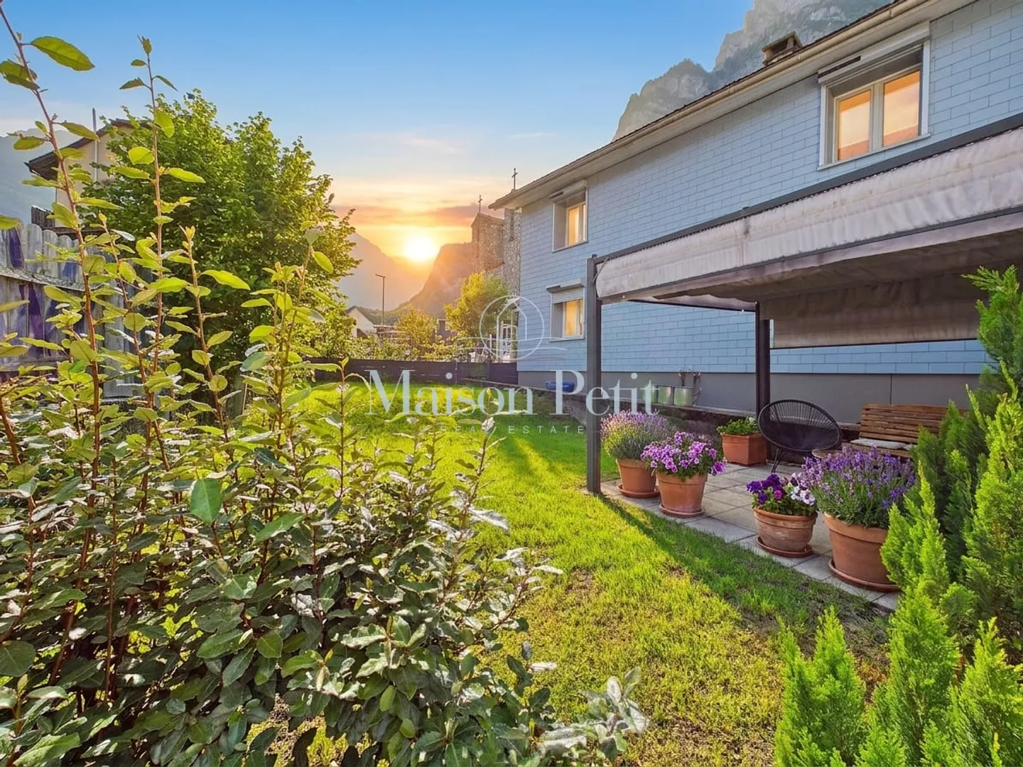 Charming Family Home with Garden - Photo 12 of 13