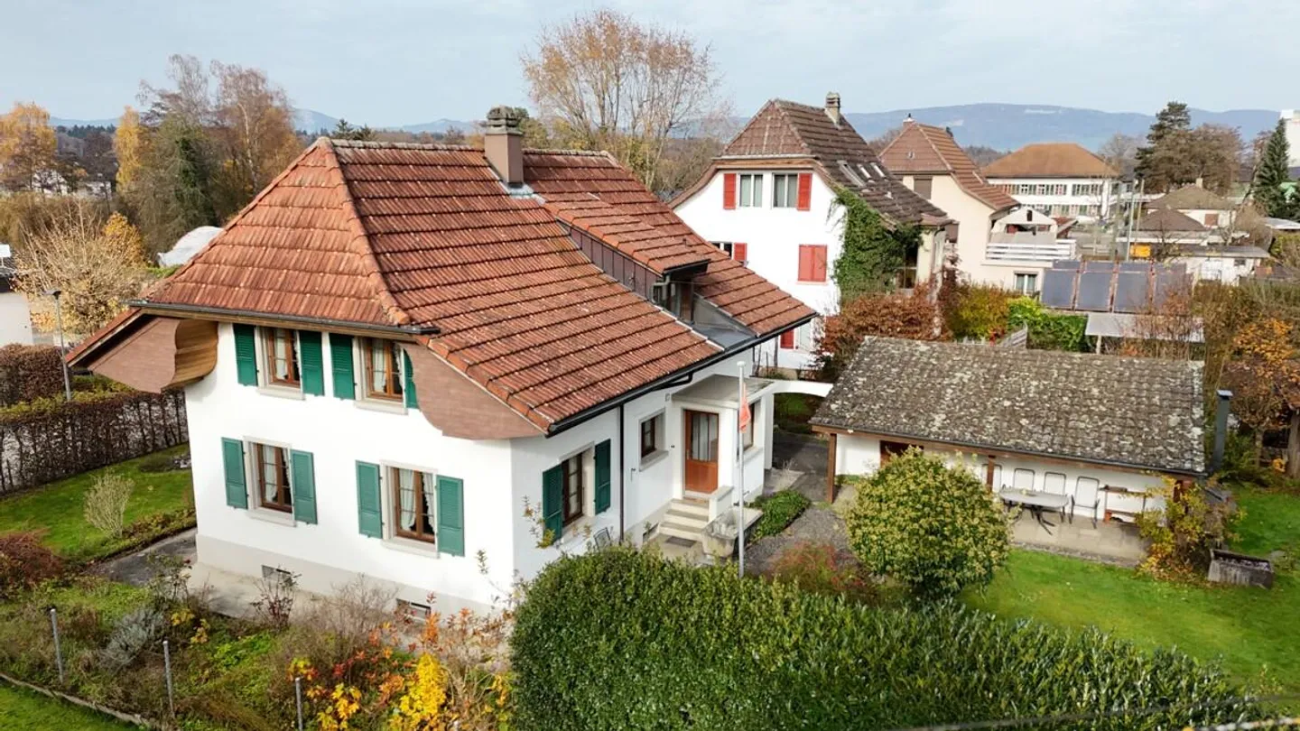 Casa unifamiliare con giardino - Foto 1 di 14