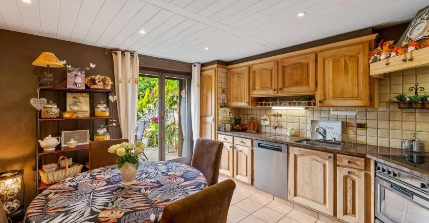 Charming Chalet with Mountain View - Photo 3 of 12