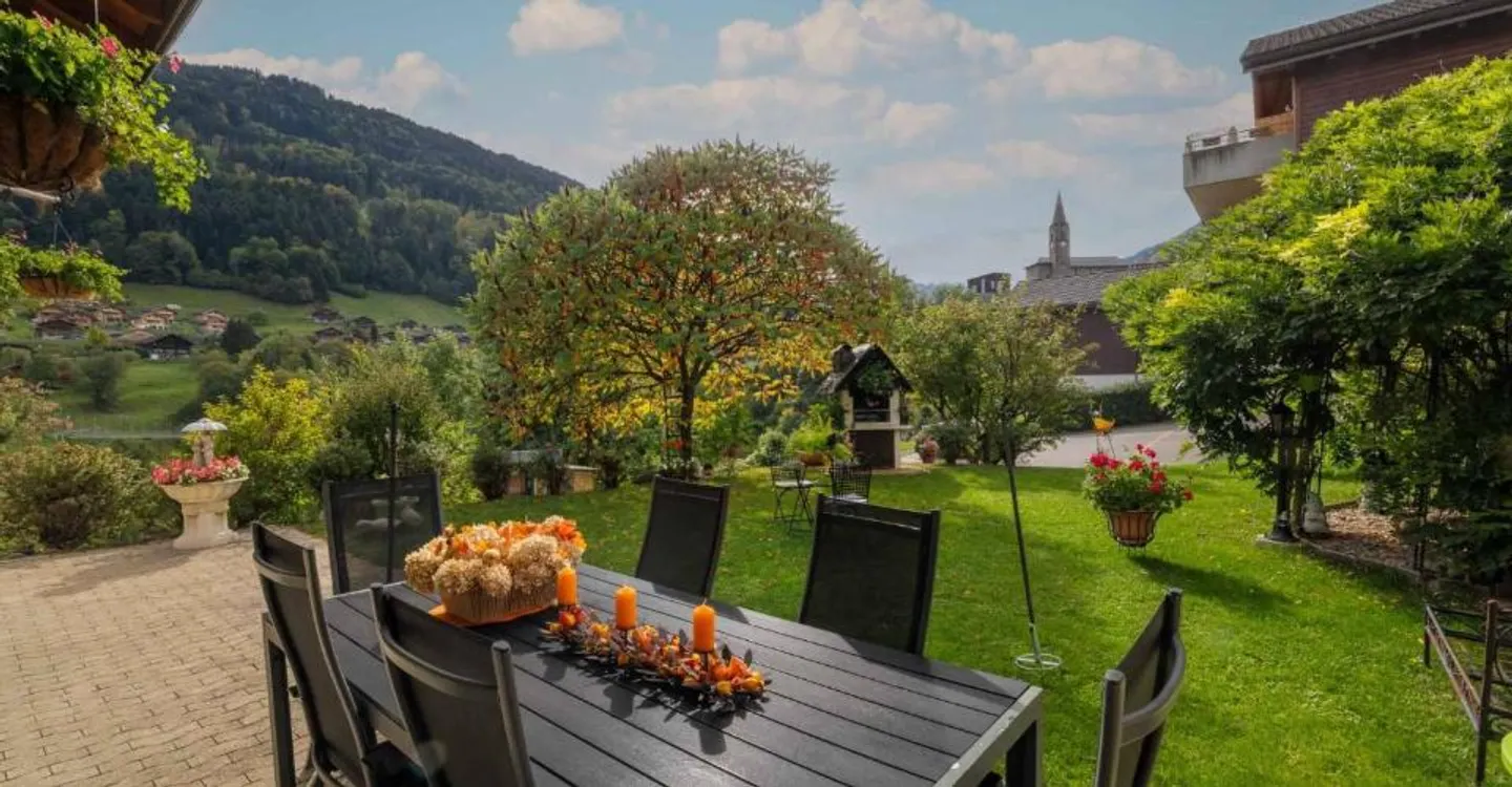 Charming Chalet with Mountain View - Photo 10 of 12